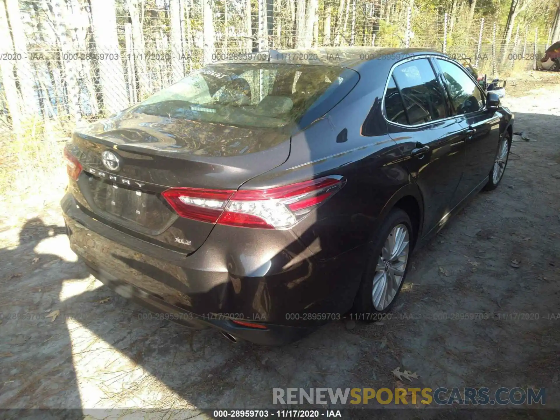 4 Photograph of a damaged car 4T1B11HK5KU162277 TOYOTA CAMRY 2019