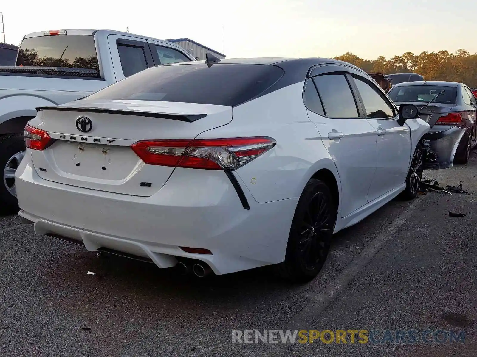 4 Photograph of a damaged car 4T1B11HK5KU163221 TOYOTA CAMRY 2019