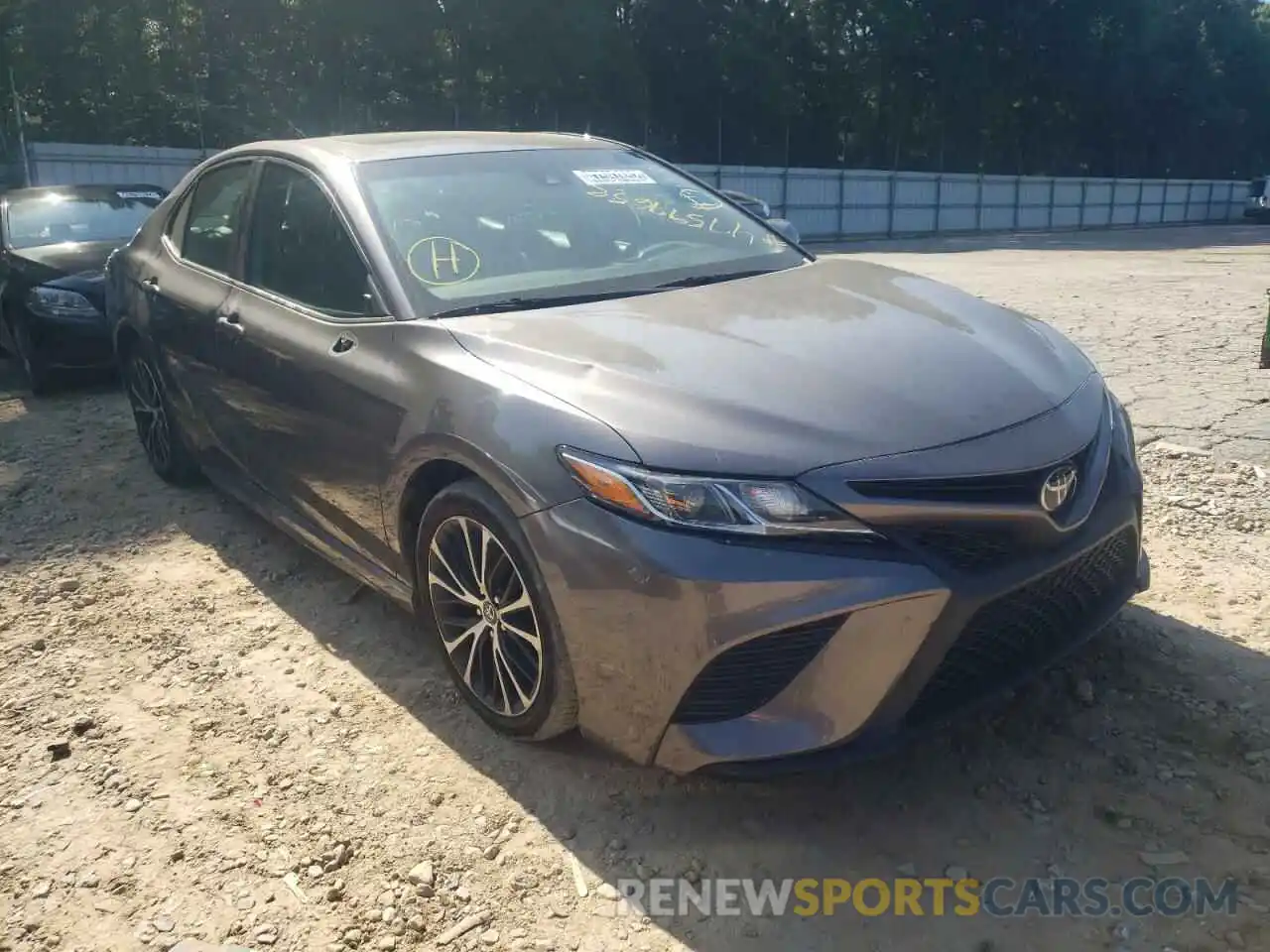 1 Photograph of a damaged car 4T1B11HK5KU163431 TOYOTA CAMRY 2019