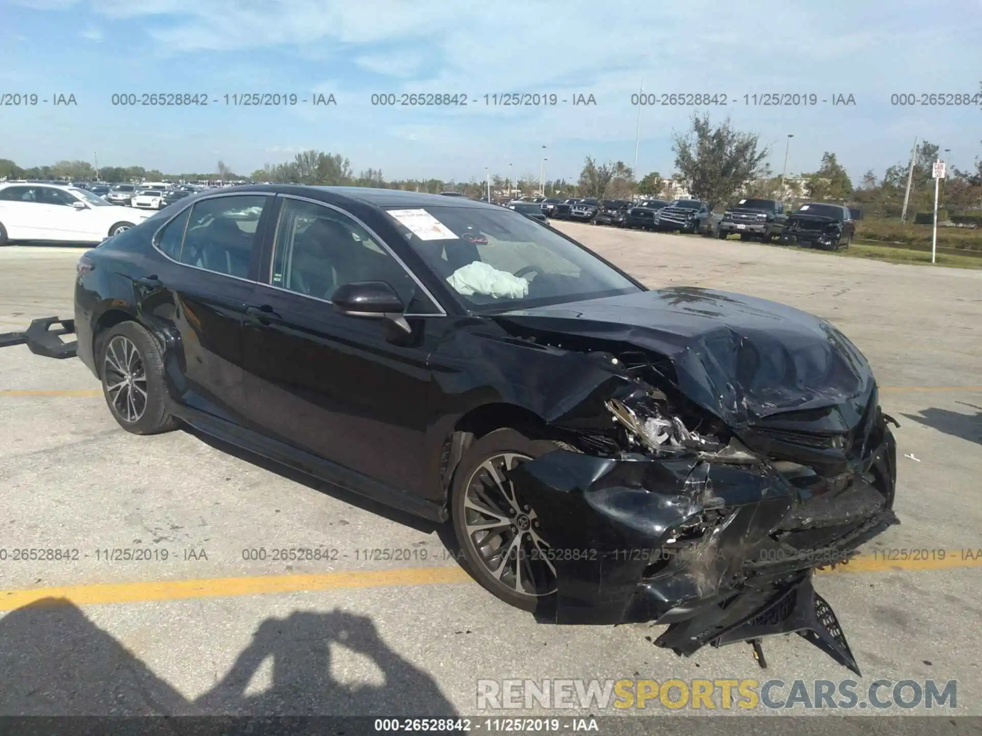 1 Photograph of a damaged car 4T1B11HK5KU164241 TOYOTA CAMRY 2019