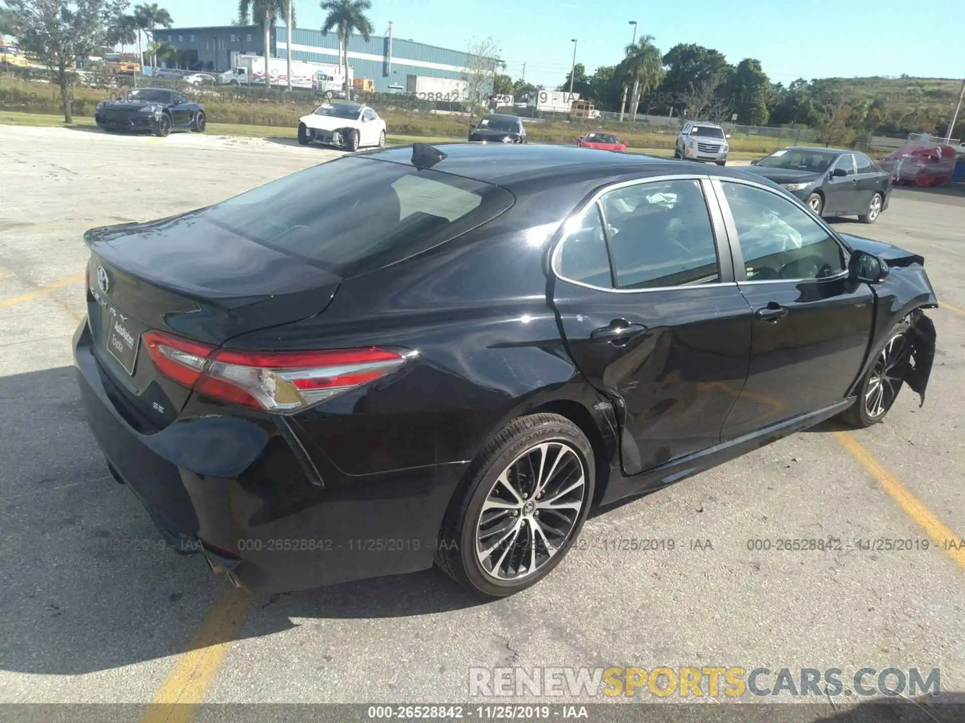 4 Photograph of a damaged car 4T1B11HK5KU164241 TOYOTA CAMRY 2019