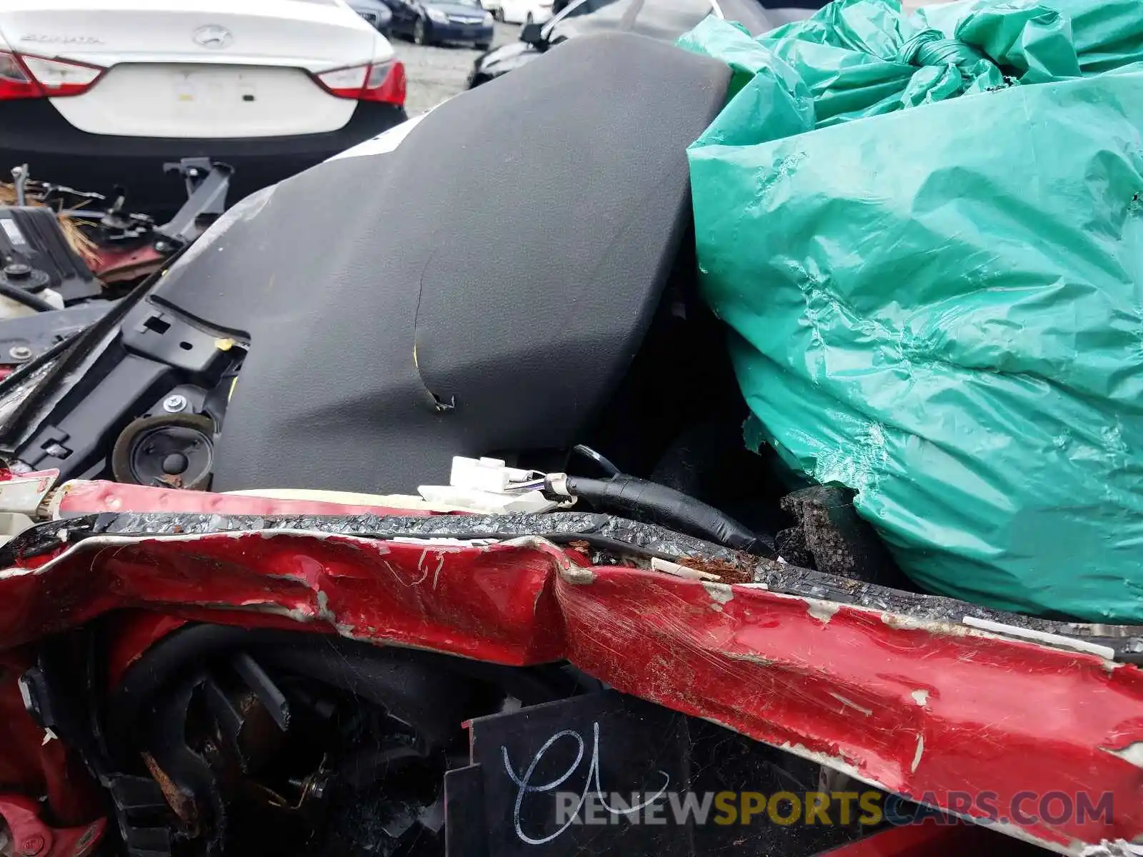 8 Photograph of a damaged car 4T1B11HK5KU164496 TOYOTA CAMRY 2019