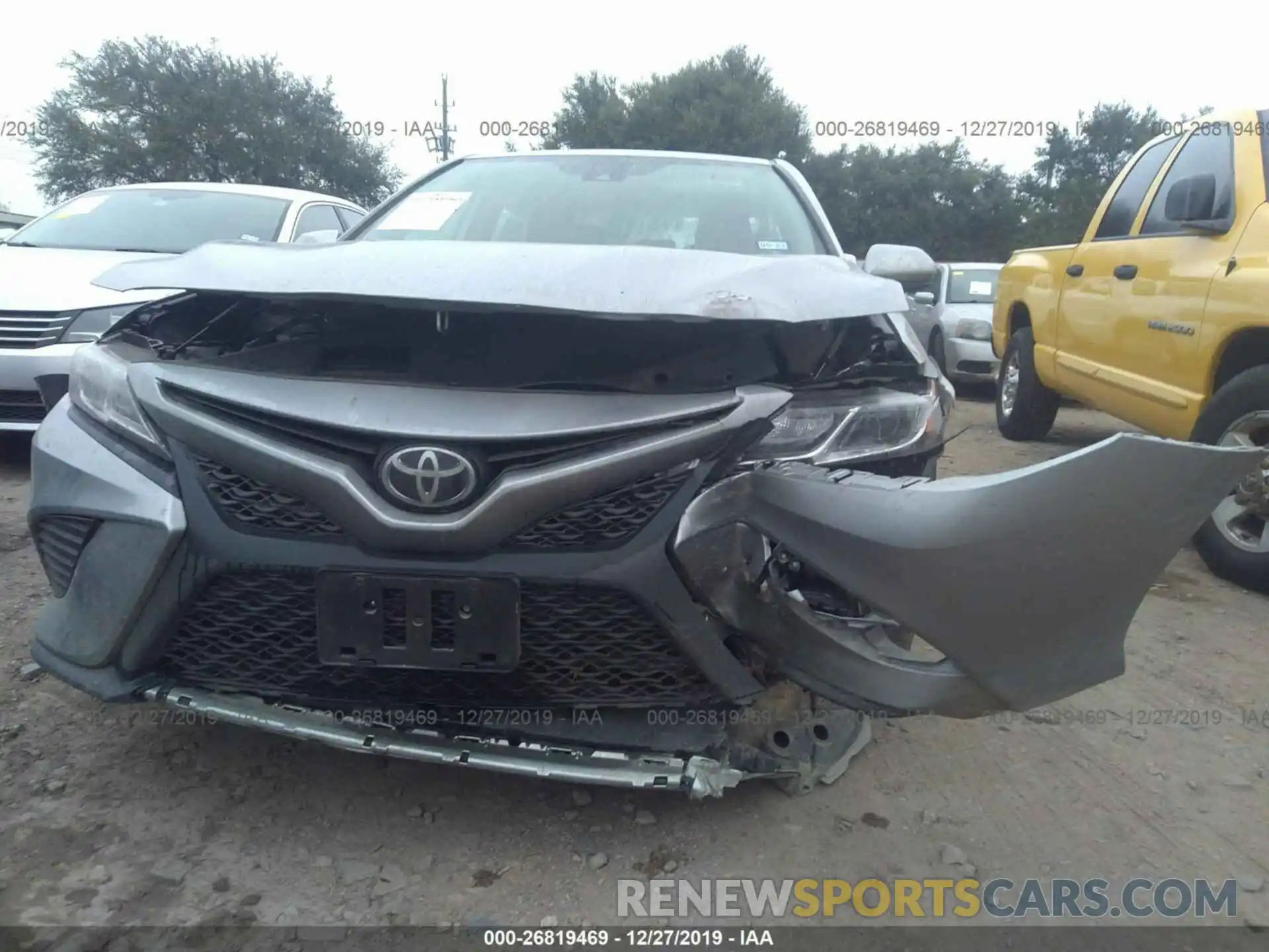 6 Photograph of a damaged car 4T1B11HK5KU165003 TOYOTA CAMRY 2019