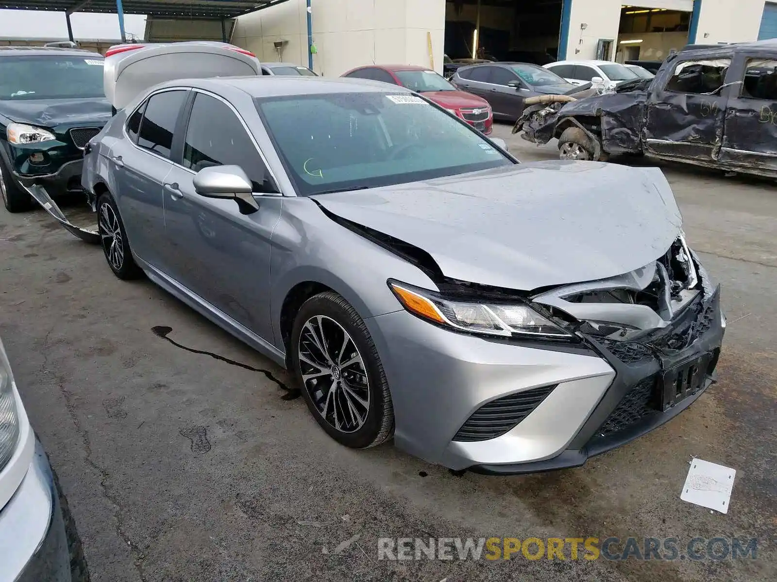 1 Photograph of a damaged car 4T1B11HK5KU165082 TOYOTA CAMRY 2019