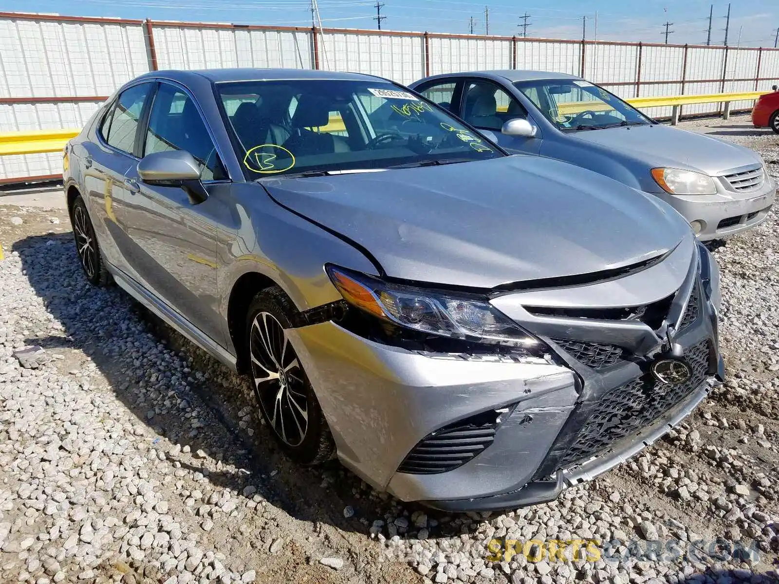 1 Photograph of a damaged car 4T1B11HK5KU165647 TOYOTA CAMRY 2019