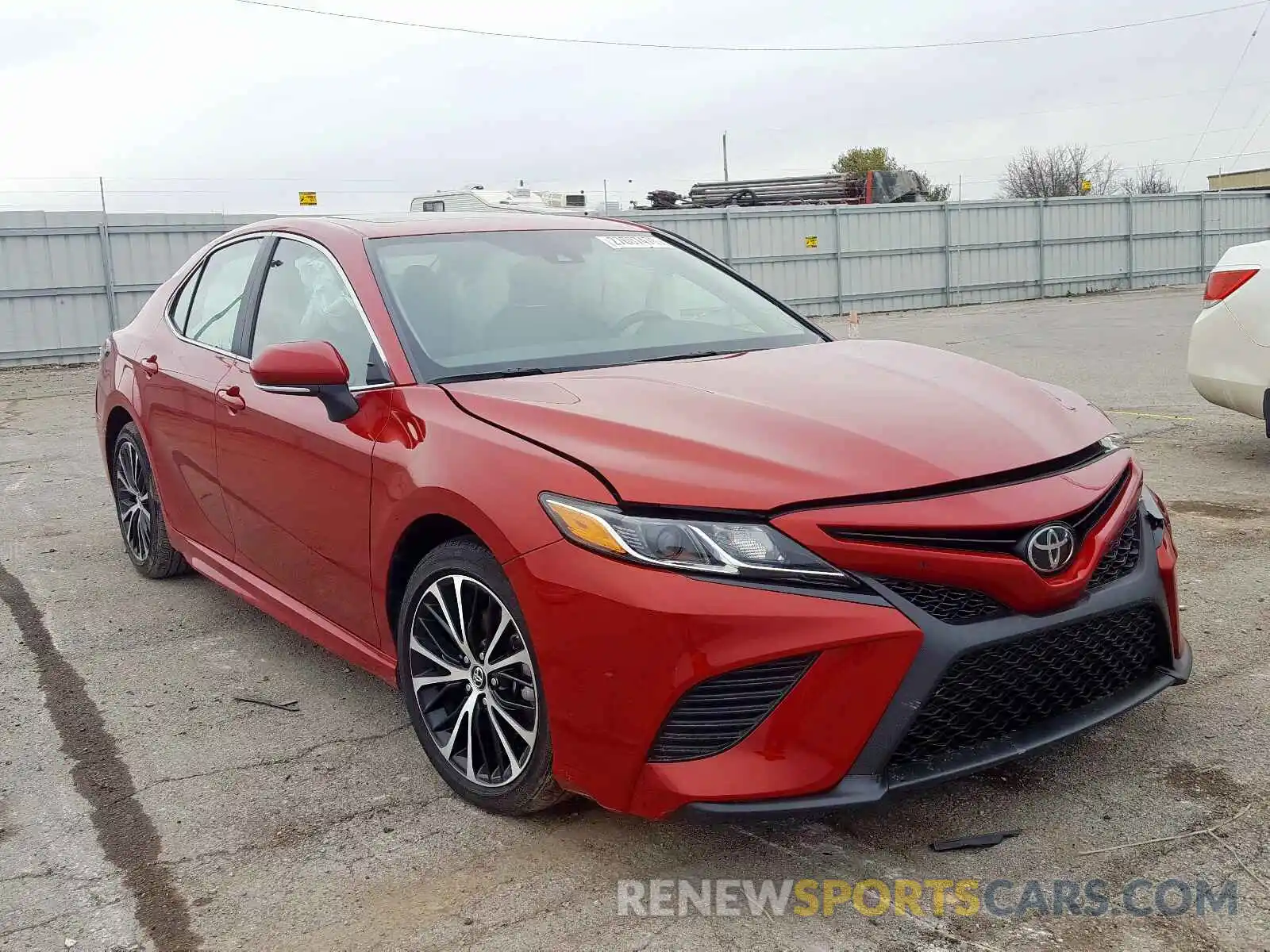 1 Photograph of a damaged car 4T1B11HK5KU166135 TOYOTA CAMRY 2019