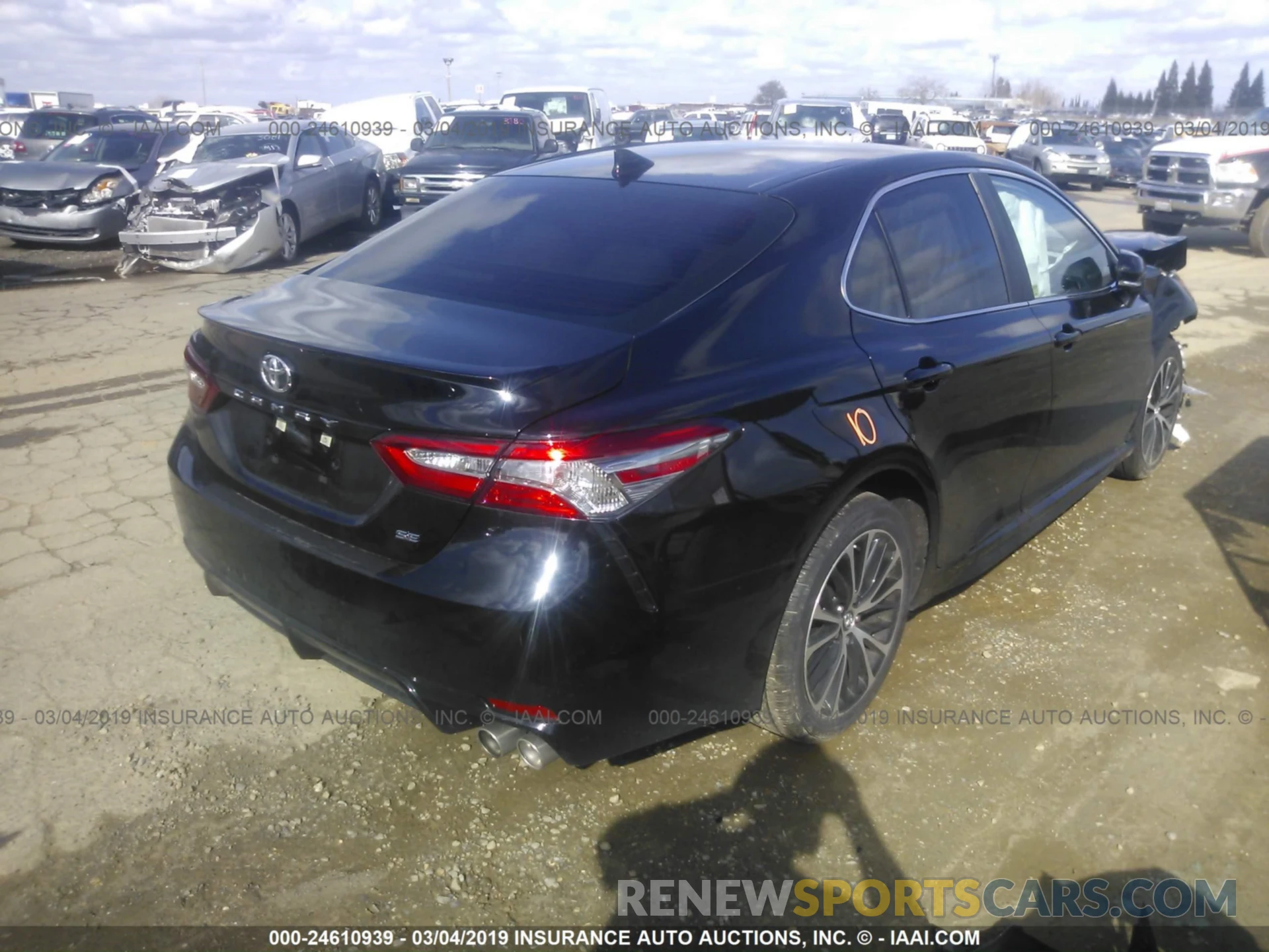 4 Фотография поврежденного автомобиля 4T1B11HK5KU168936 TOYOTA CAMRY 2019