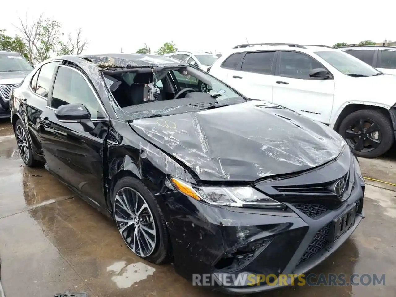 1 Photograph of a damaged car 4T1B11HK5KU169746 TOYOTA CAMRY 2019