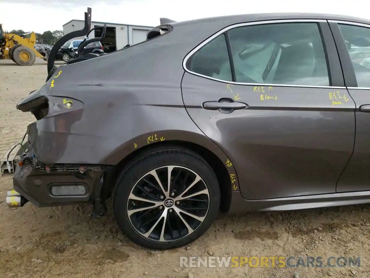 9 Photograph of a damaged car 4T1B11HK5KU172775 TOYOTA CAMRY 2019