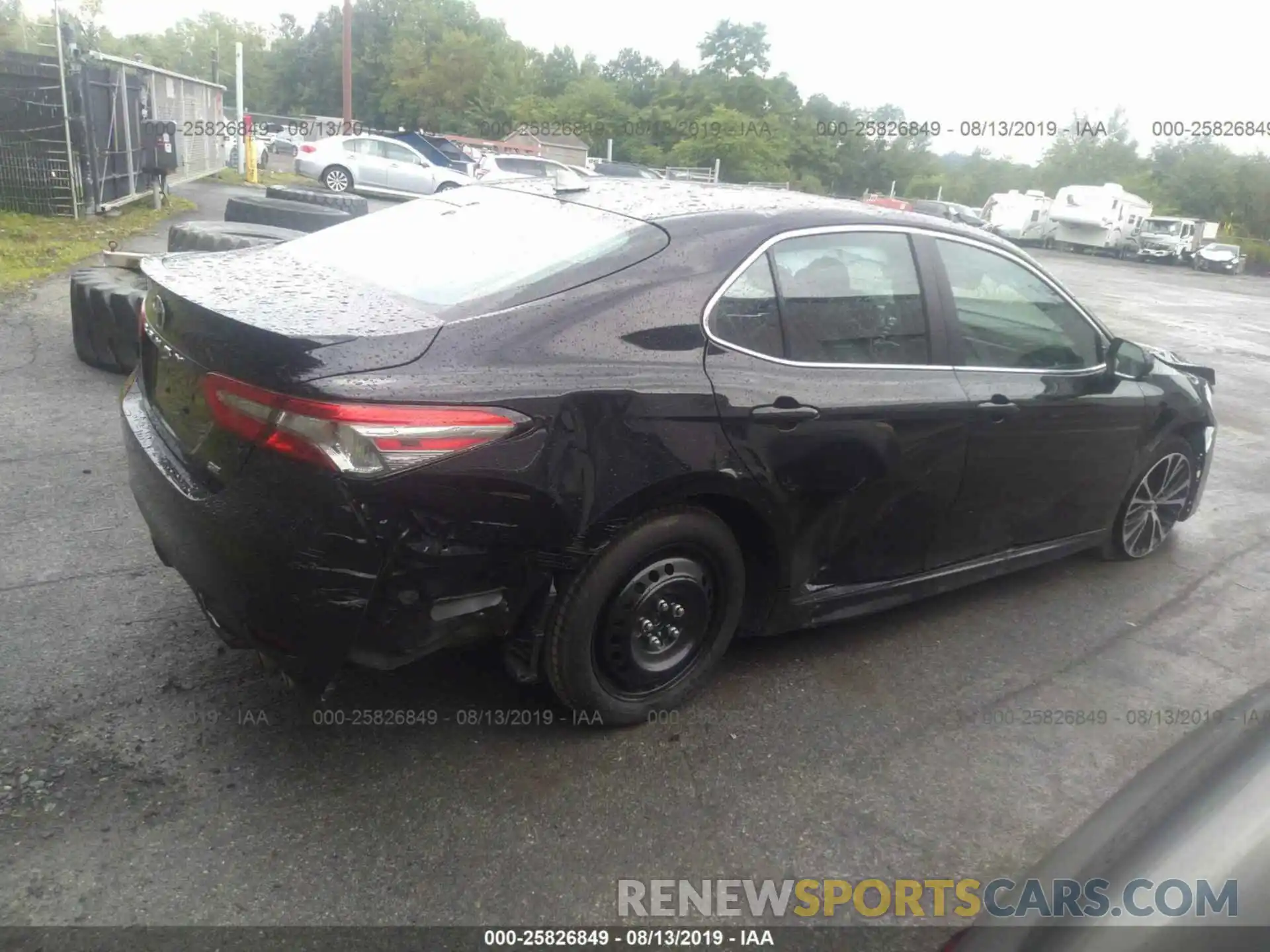 4 Photograph of a damaged car 4T1B11HK5KU175059 TOYOTA CAMRY 2019