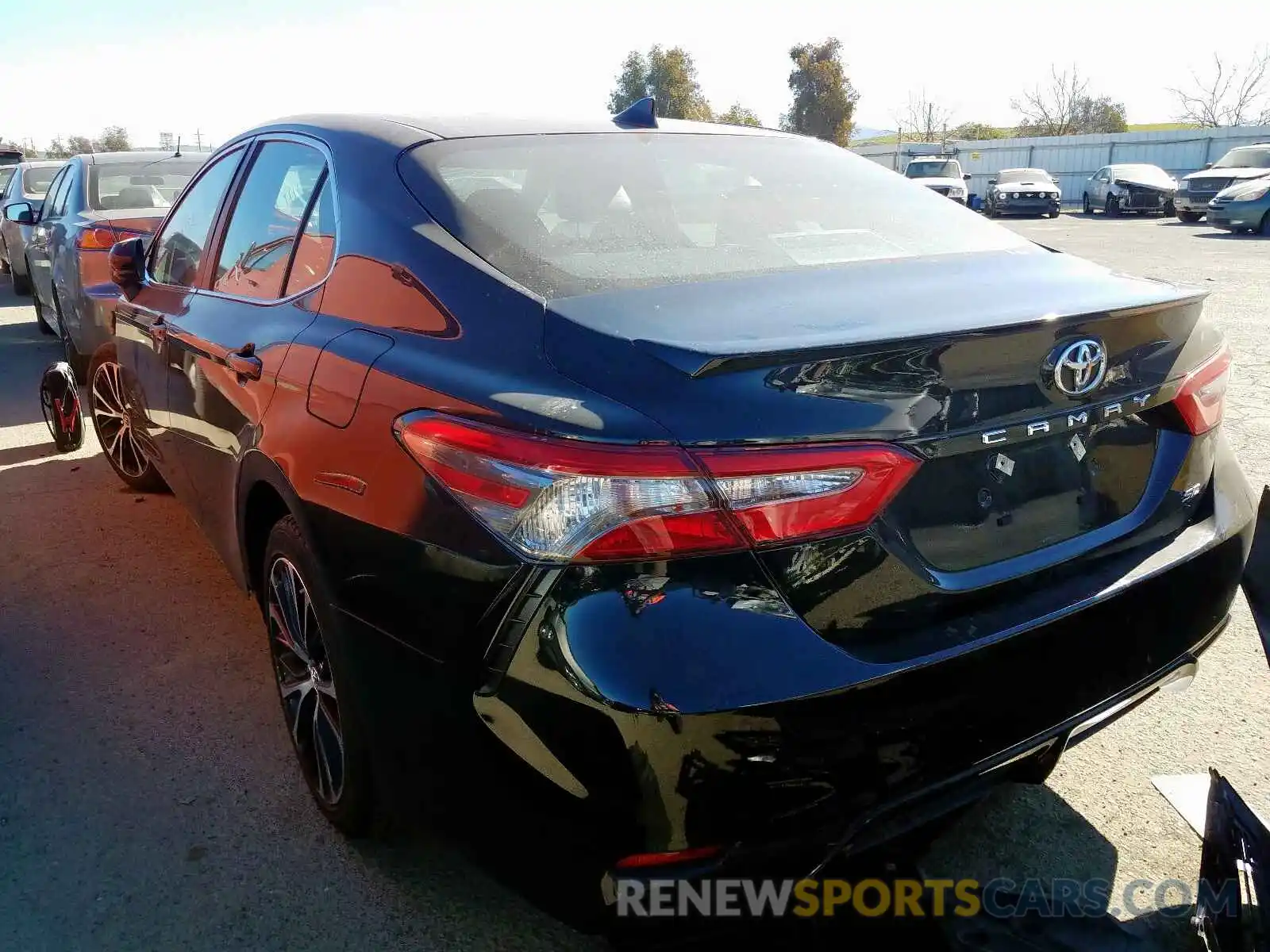 3 Photograph of a damaged car 4T1B11HK5KU175191 TOYOTA CAMRY 2019