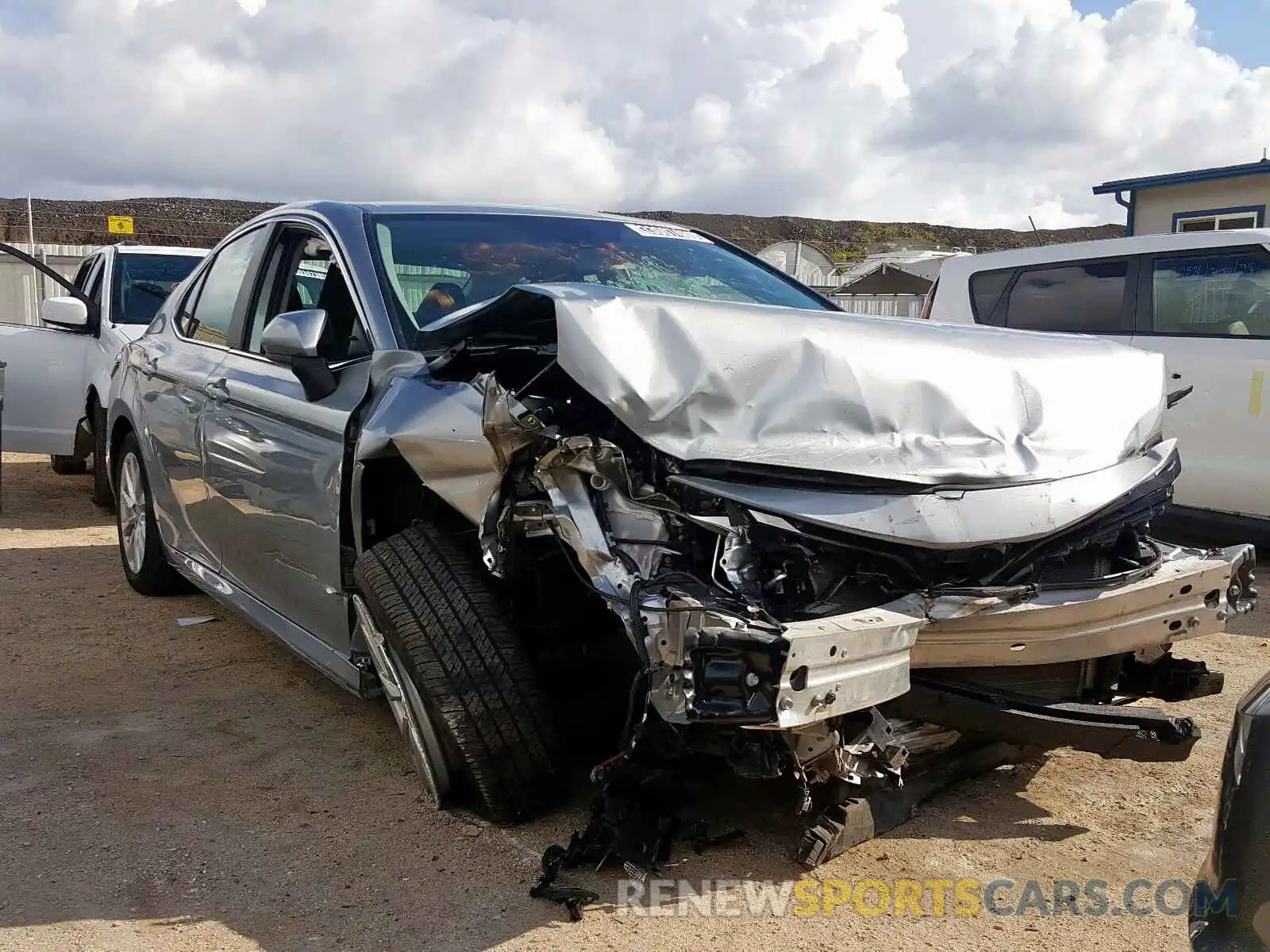 1 Photograph of a damaged car 4T1B11HK5KU175241 TOYOTA CAMRY 2019