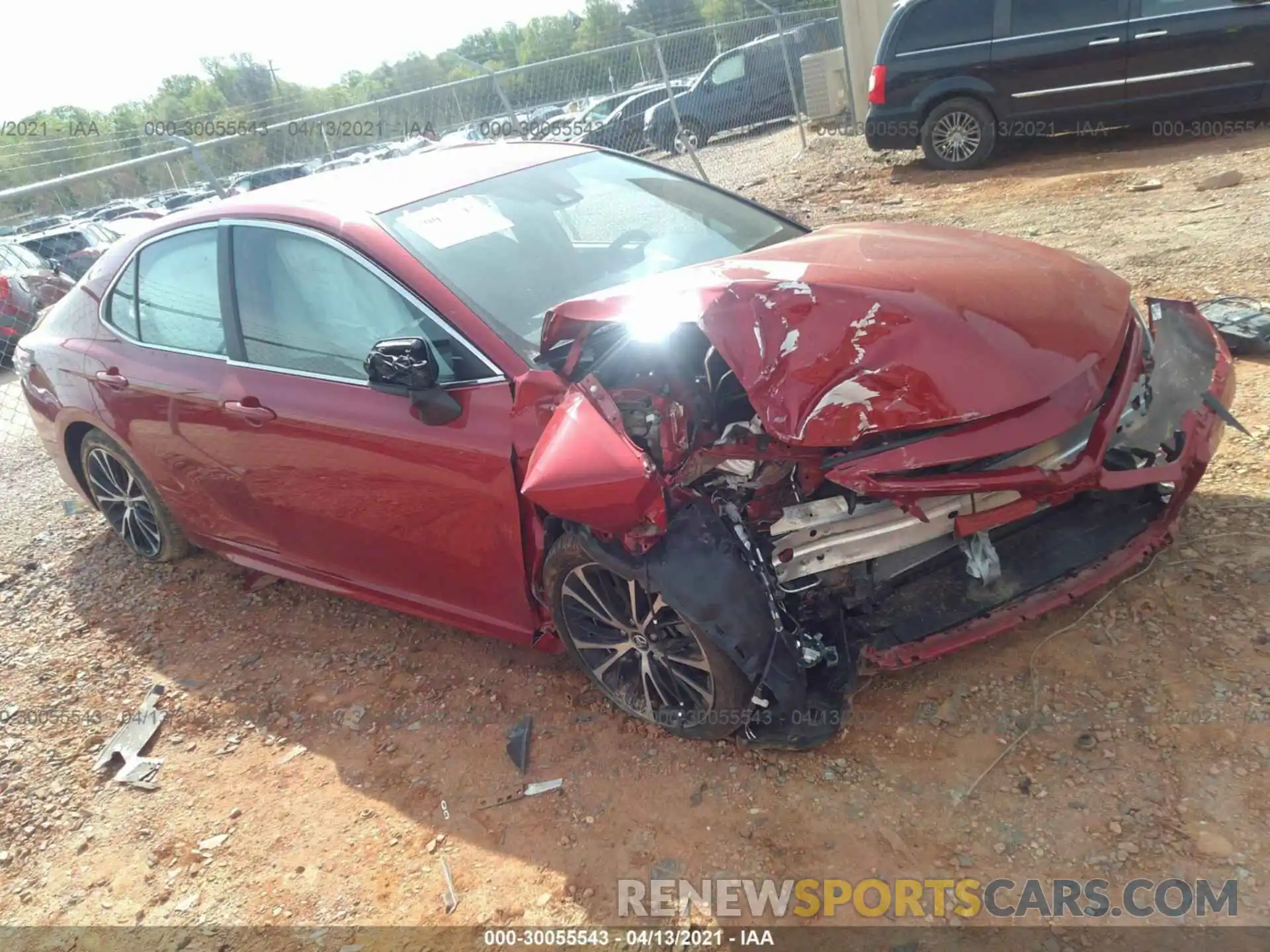 1 Photograph of a damaged car 4T1B11HK5KU175952 TOYOTA CAMRY 2019