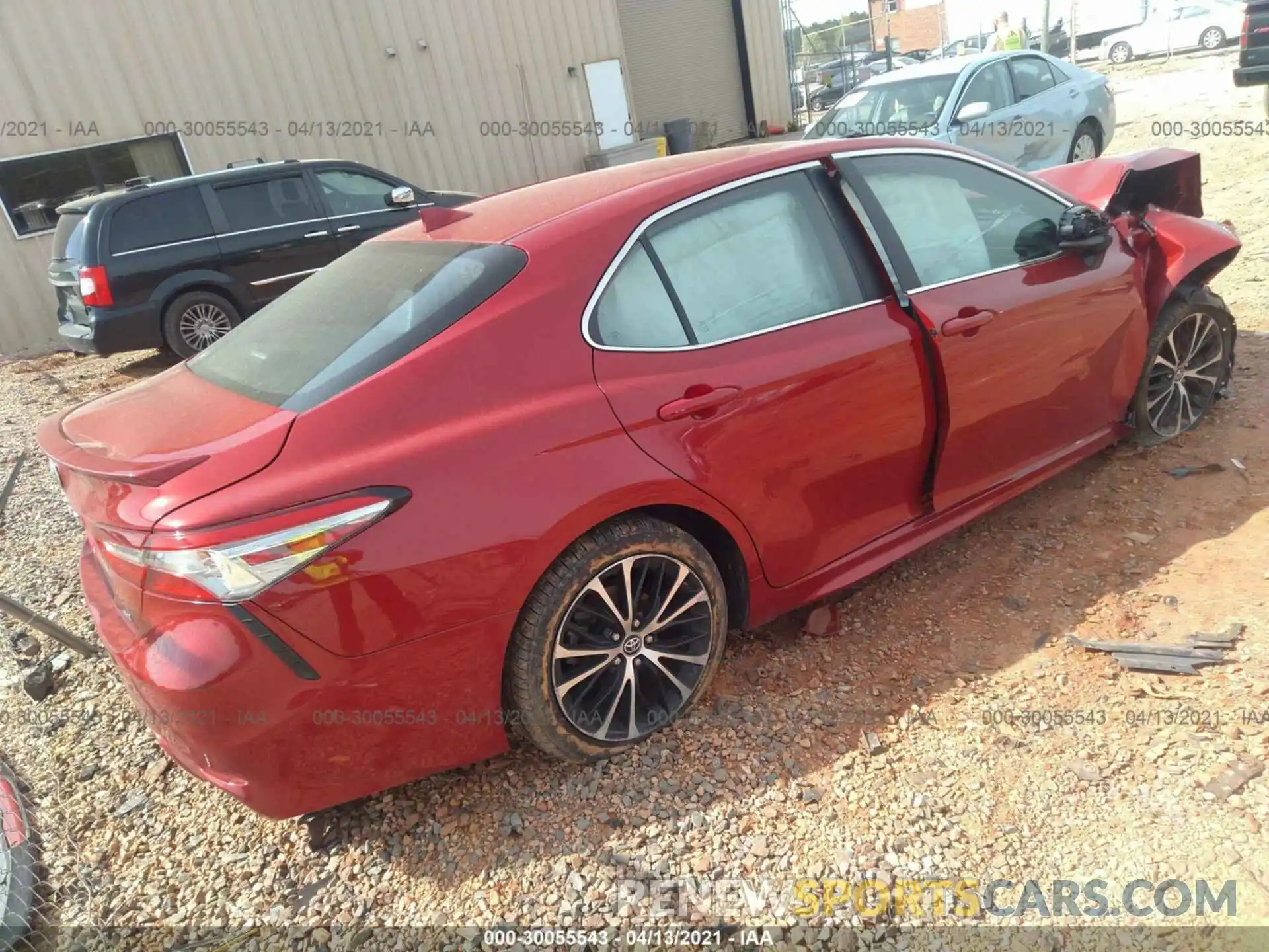 4 Photograph of a damaged car 4T1B11HK5KU175952 TOYOTA CAMRY 2019