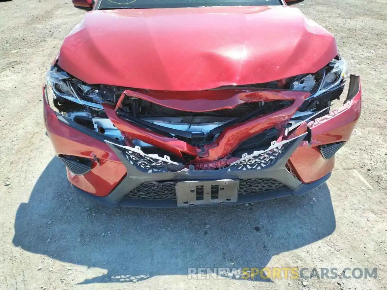 9 Photograph of a damaged car 4T1B11HK5KU176745 TOYOTA CAMRY 2019