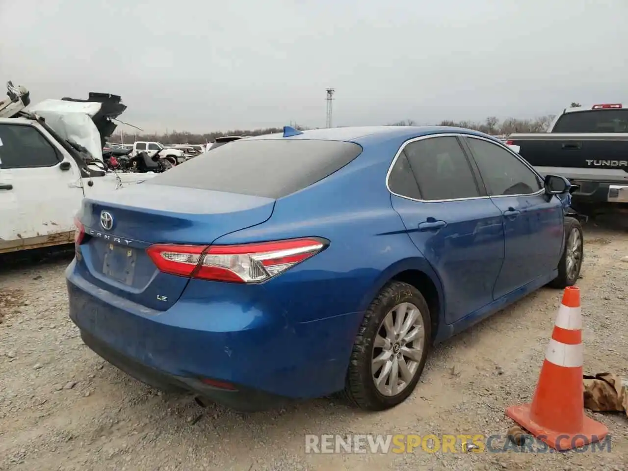 4 Фотография поврежденного автомобиля 4T1B11HK5KU176762 TOYOTA CAMRY 2019