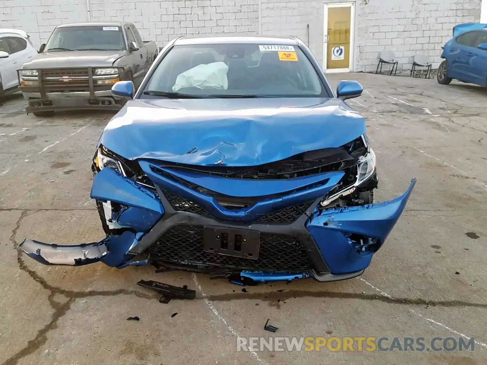 9 Photograph of a damaged car 4T1B11HK5KU180570 TOYOTA CAMRY 2019