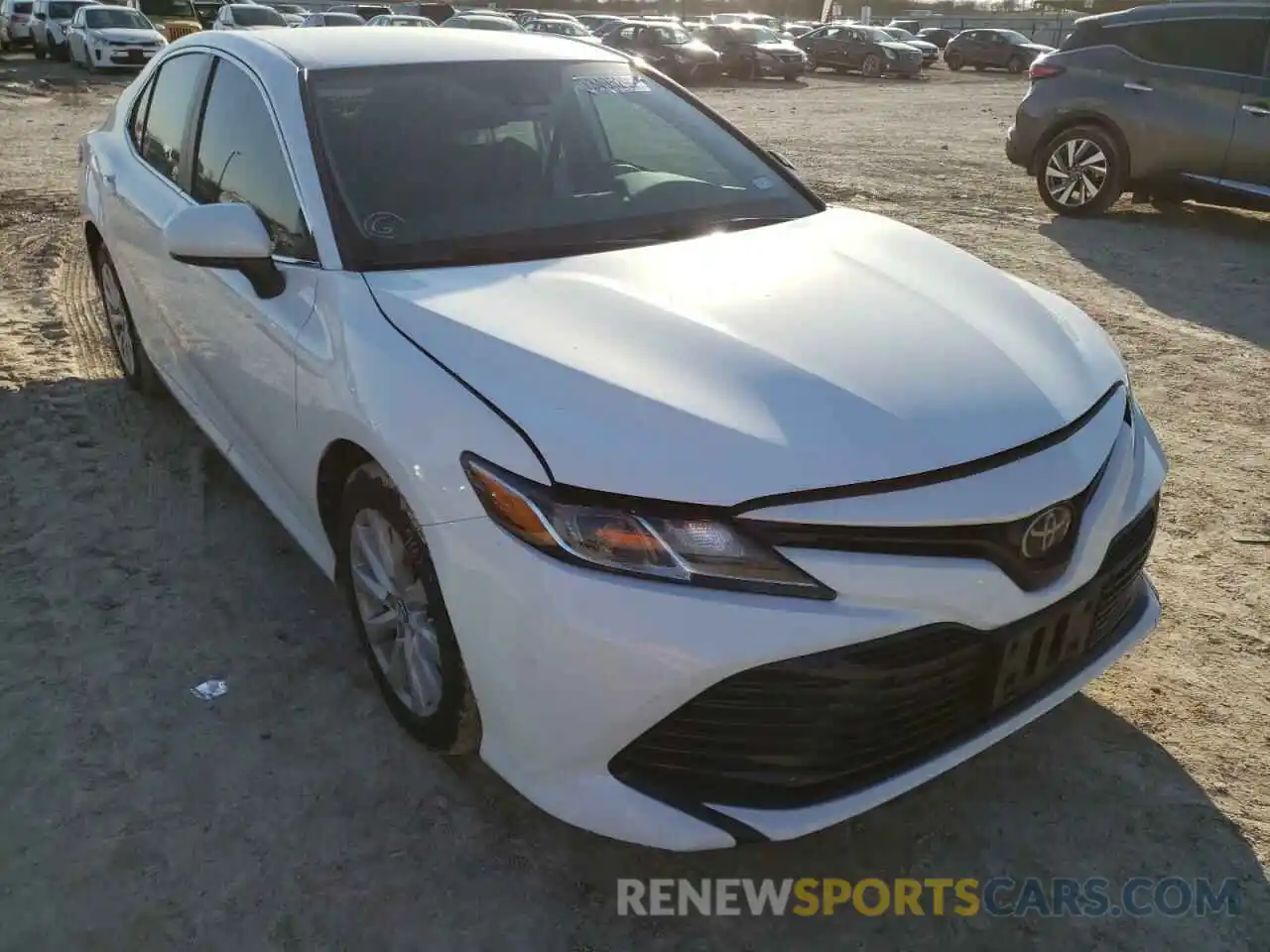 1 Photograph of a damaged car 4T1B11HK5KU180746 TOYOTA CAMRY 2019