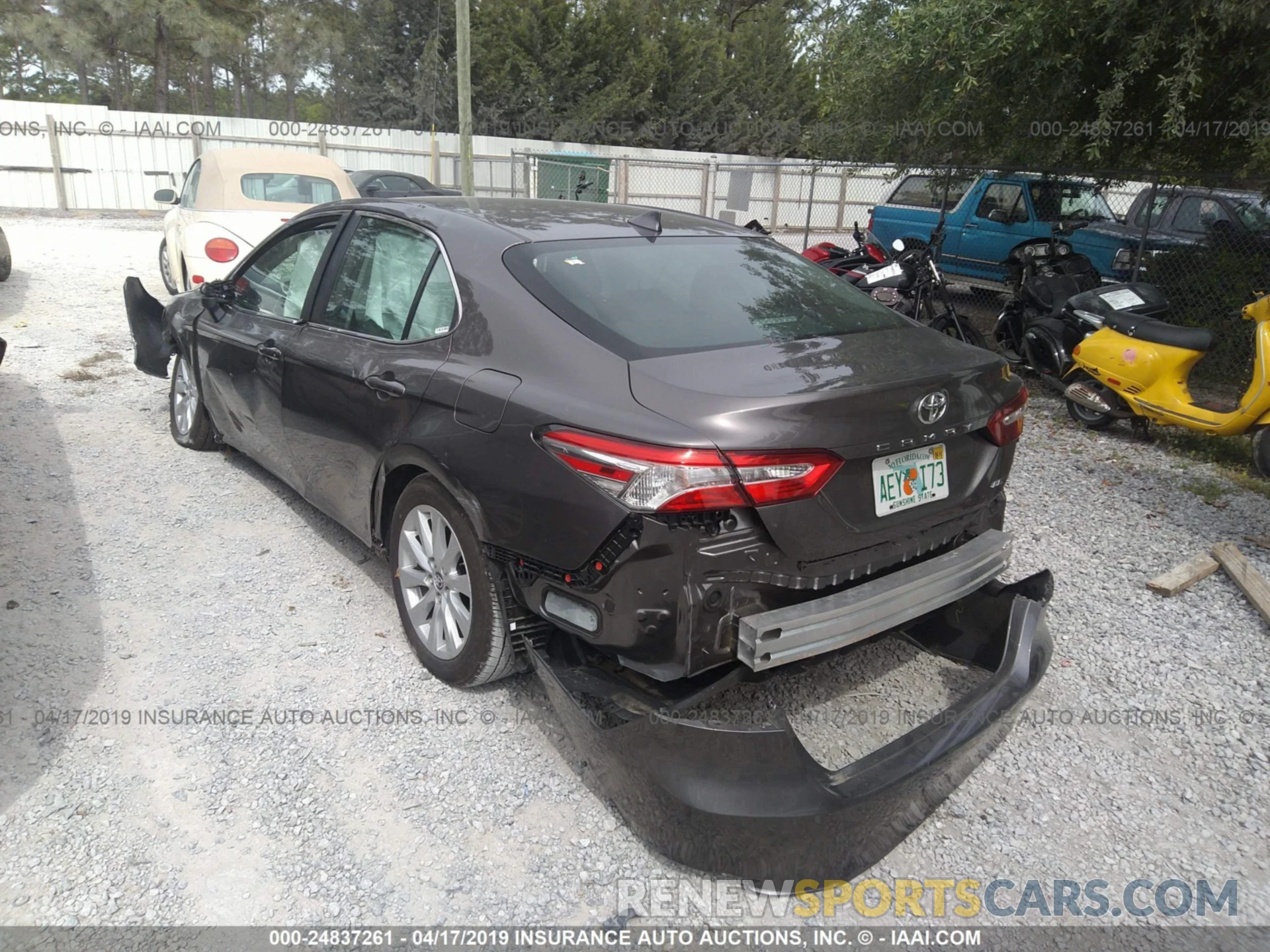 3 Photograph of a damaged car 4T1B11HK5KU181251 TOYOTA CAMRY 2019