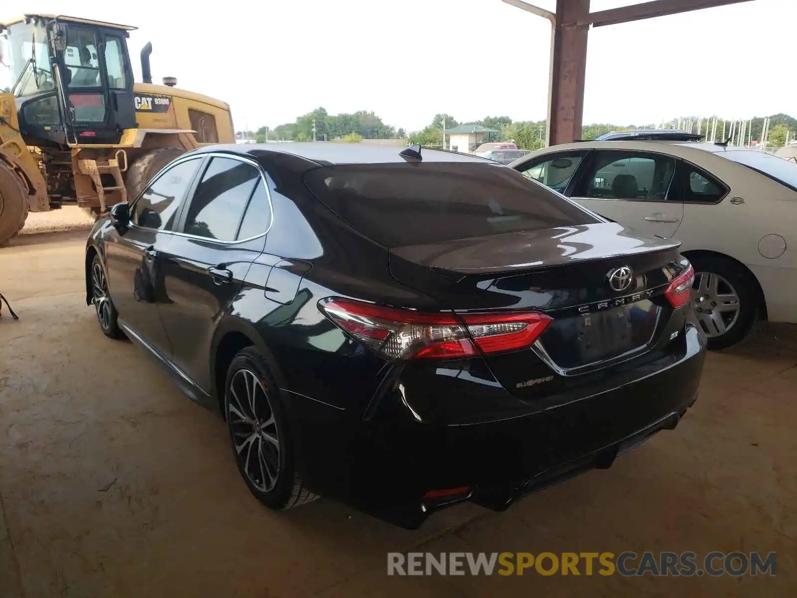 3 Photograph of a damaged car 4T1B11HK5KU181427 TOYOTA CAMRY 2019