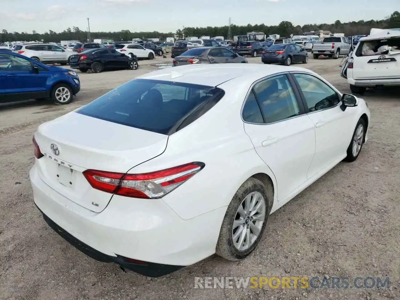 4 Photograph of a damaged car 4T1B11HK5KU182366 TOYOTA CAMRY 2019