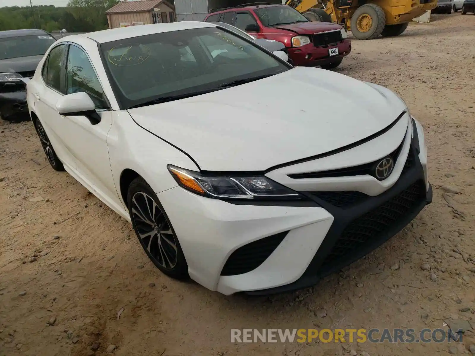 1 Photograph of a damaged car 4T1B11HK5KU185154 TOYOTA CAMRY 2019