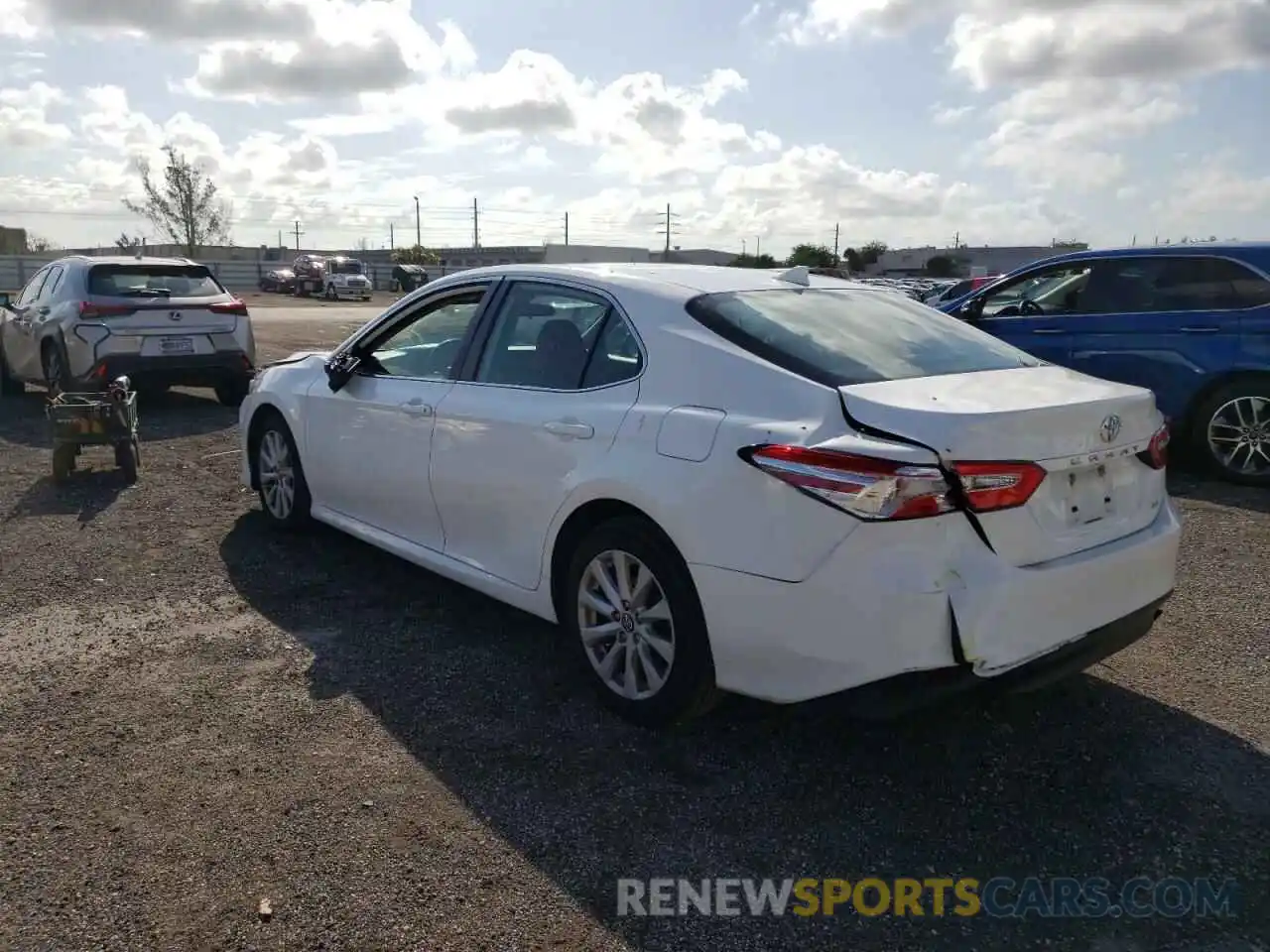 3 Photograph of a damaged car 4T1B11HK5KU185252 TOYOTA CAMRY 2019