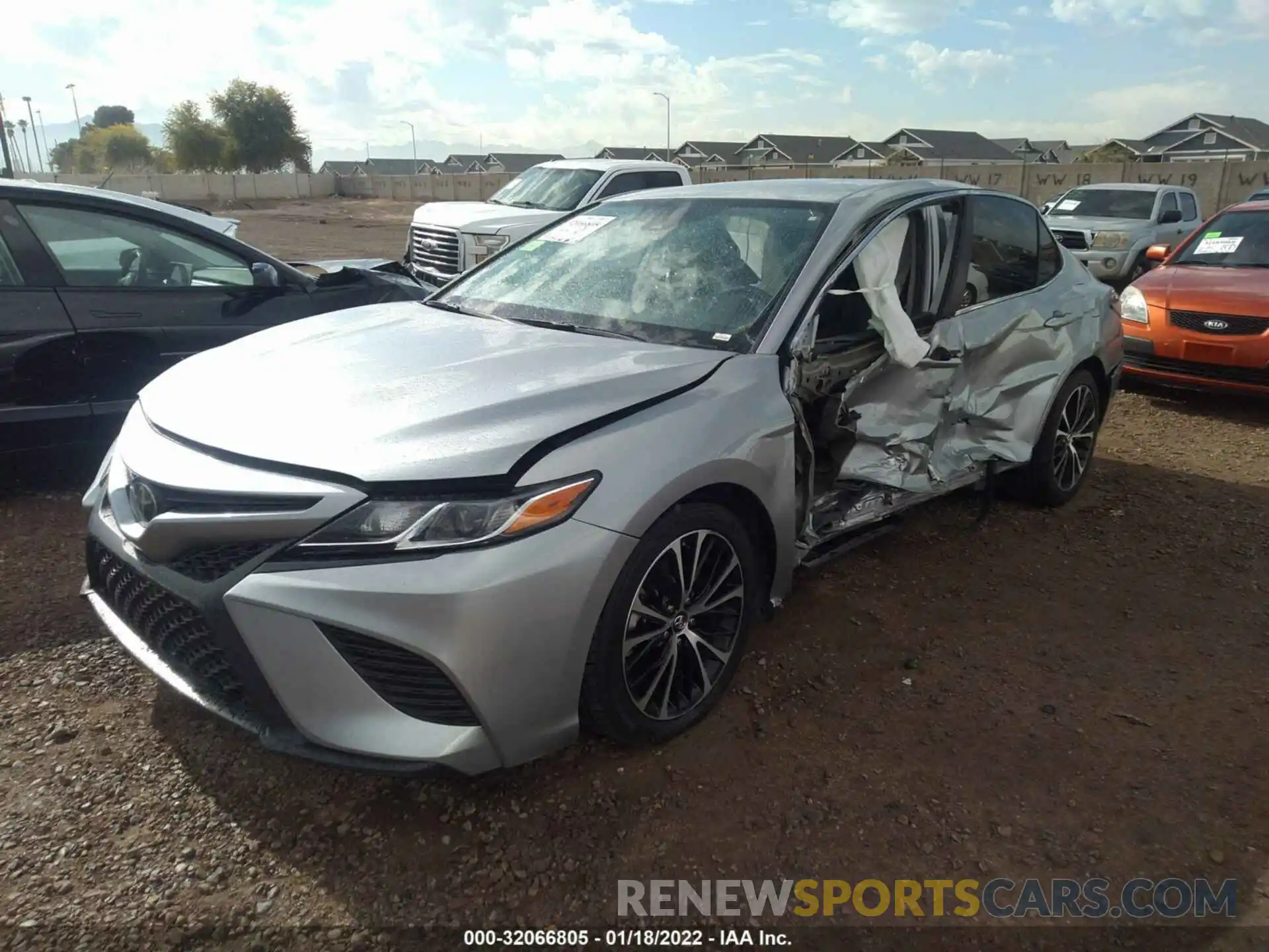 2 Photograph of a damaged car 4T1B11HK5KU188040 TOYOTA CAMRY 2019