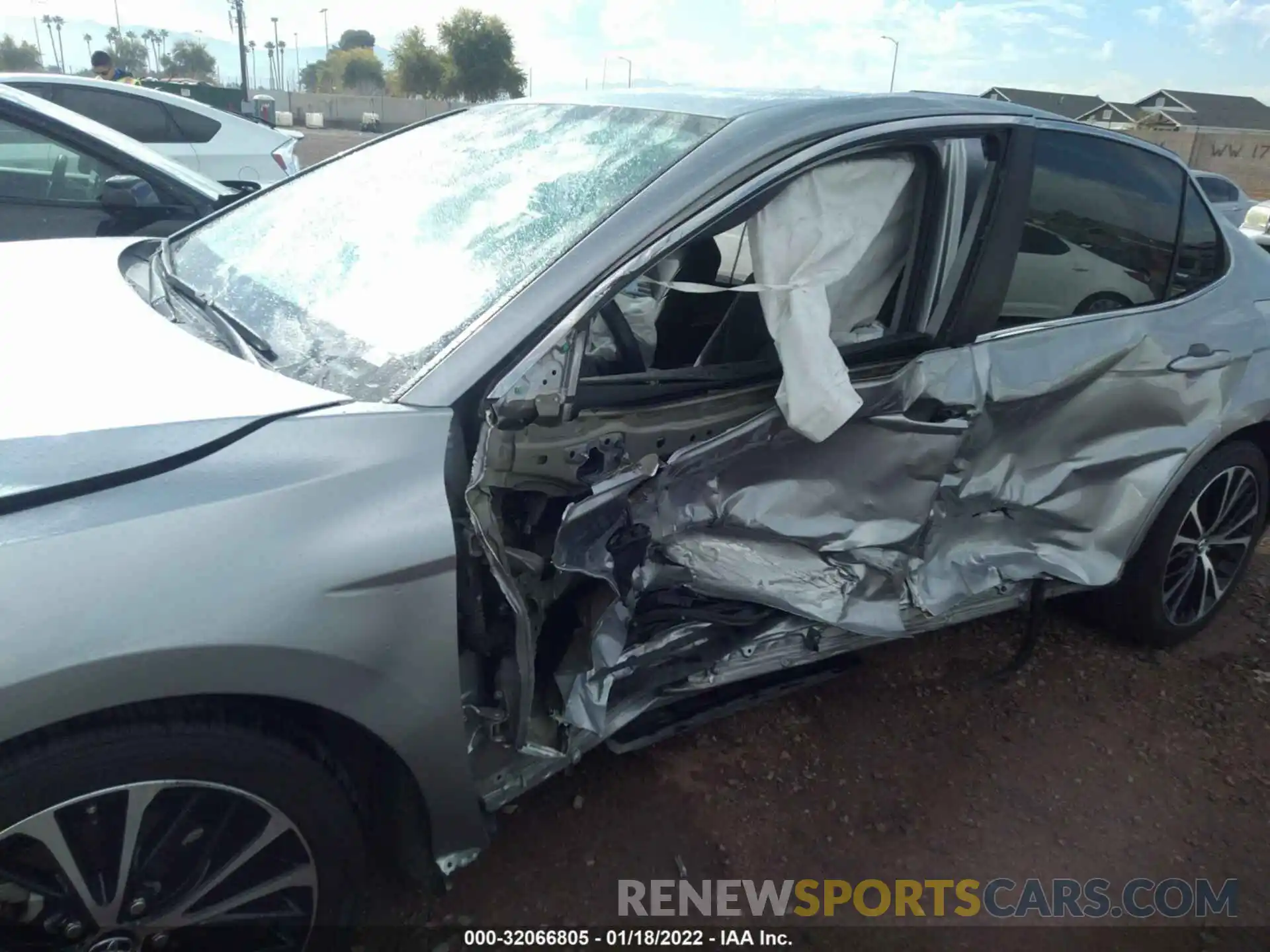 6 Photograph of a damaged car 4T1B11HK5KU188040 TOYOTA CAMRY 2019