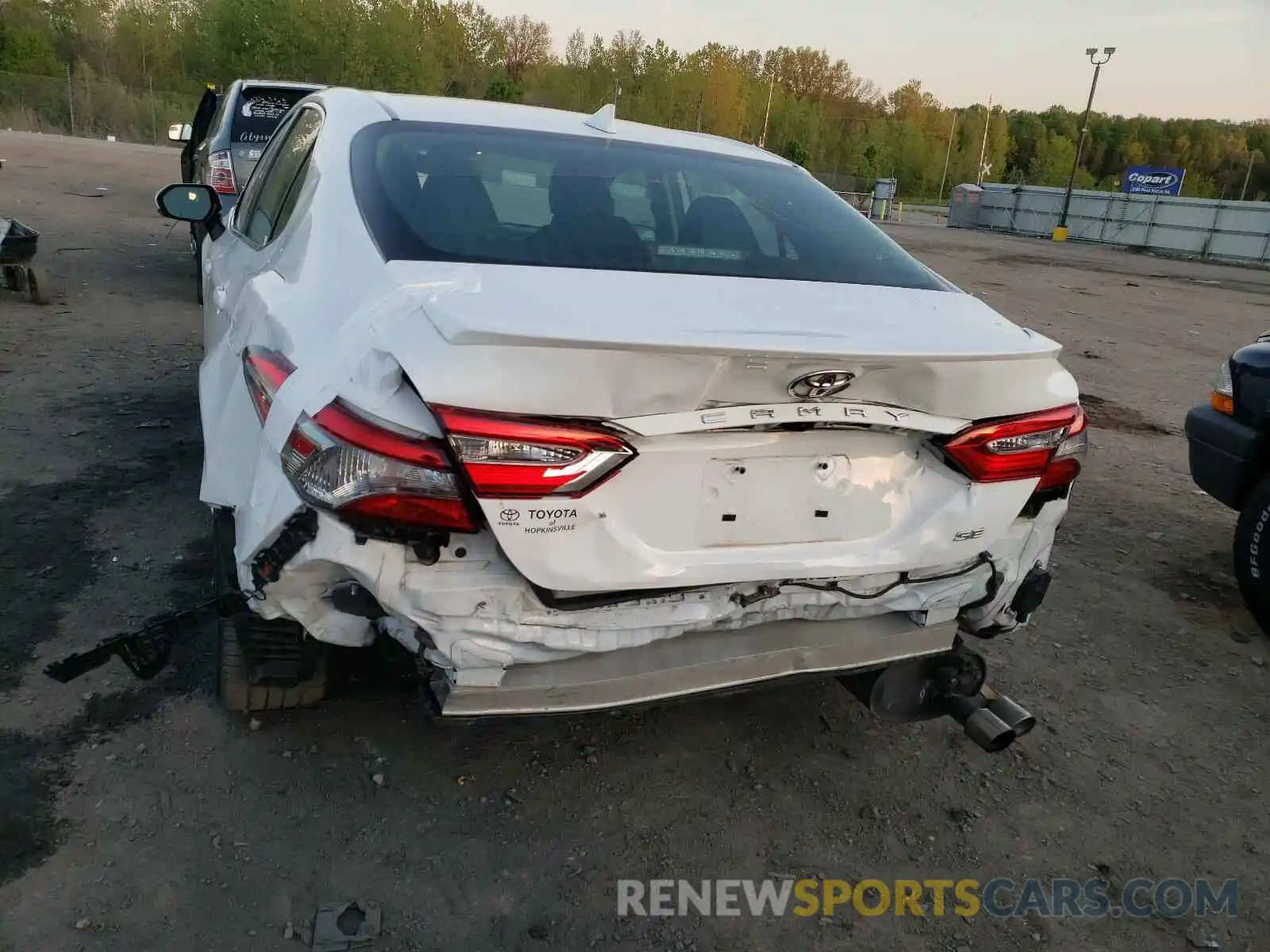 9 Photograph of a damaged car 4T1B11HK5KU188670 TOYOTA CAMRY 2019