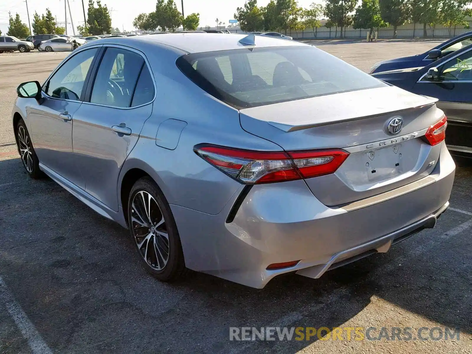 3 Photograph of a damaged car 4T1B11HK5KU189138 TOYOTA CAMRY 2019