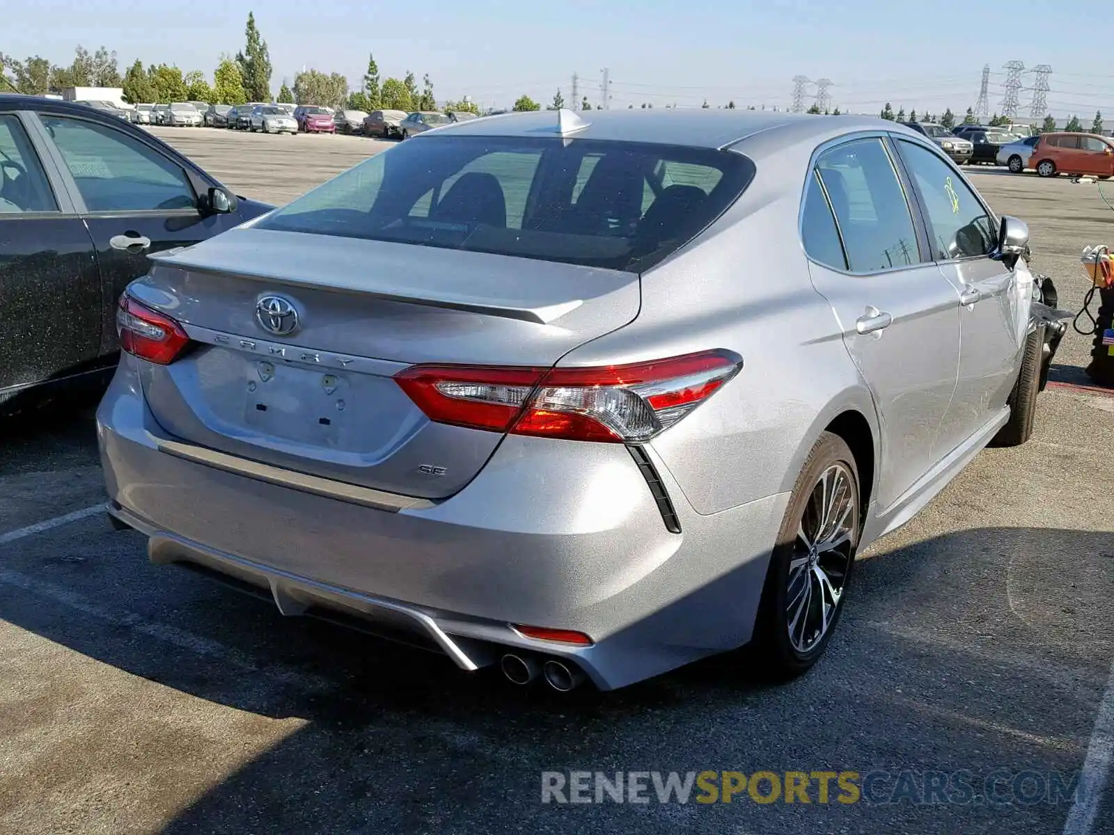 4 Photograph of a damaged car 4T1B11HK5KU189138 TOYOTA CAMRY 2019