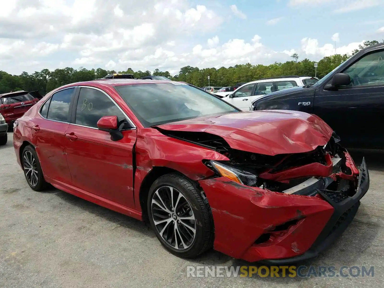 1 Photograph of a damaged car 4T1B11HK5KU189561 TOYOTA CAMRY 2019