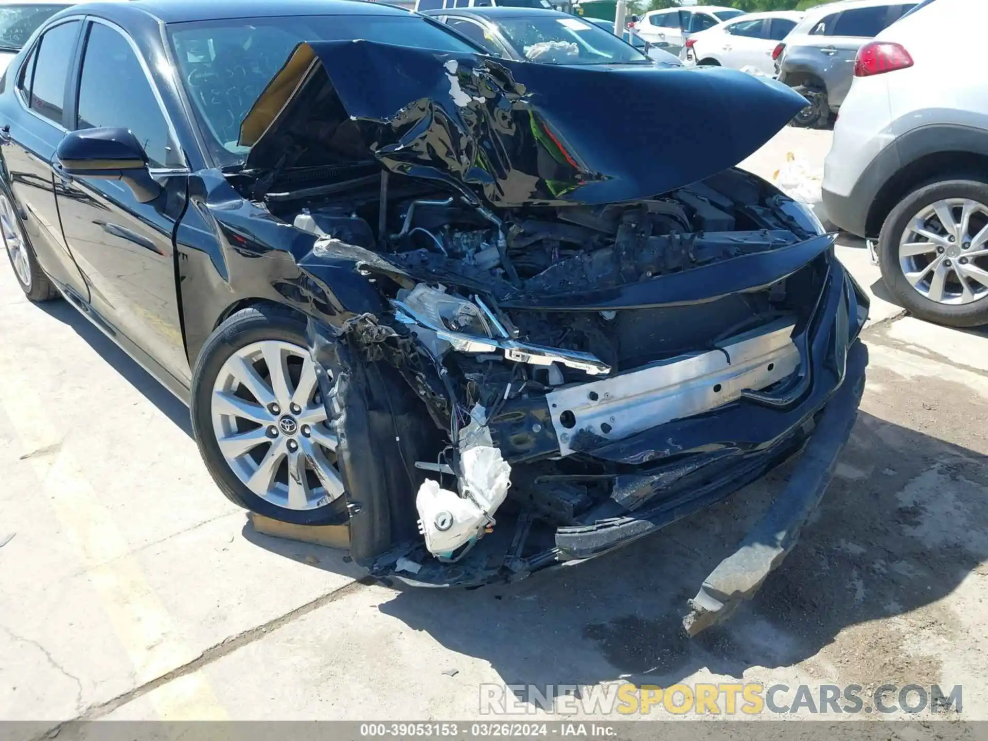 6 Photograph of a damaged car 4T1B11HK5KU189916 TOYOTA CAMRY 2019