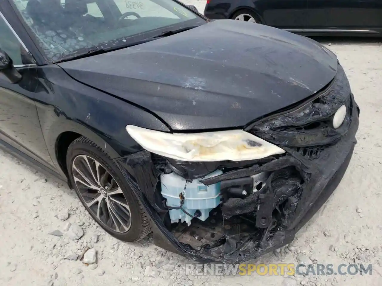 9 Photograph of a damaged car 4T1B11HK5KU190581 TOYOTA CAMRY 2019