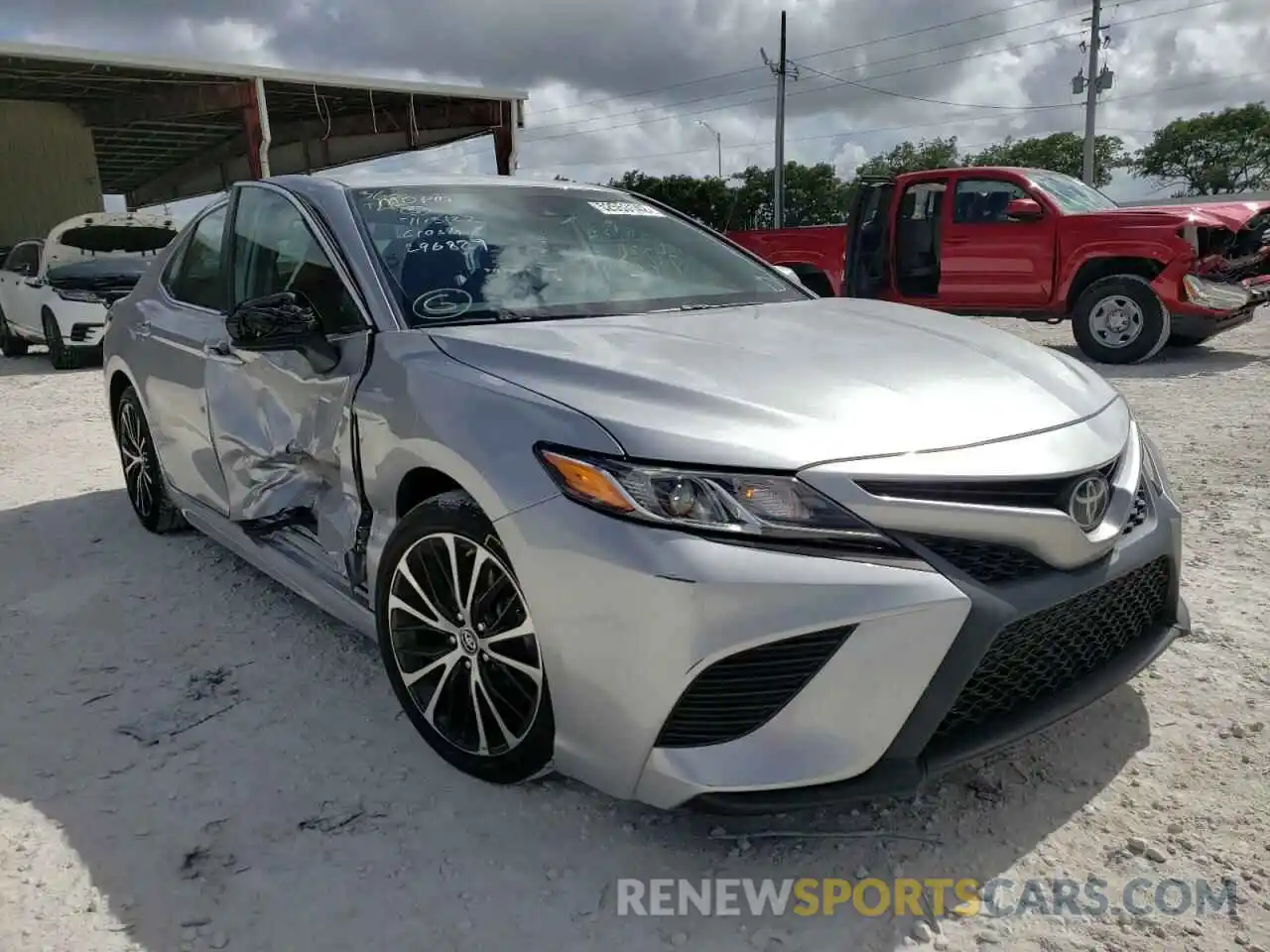 1 Photograph of a damaged car 4T1B11HK5KU192010 TOYOTA CAMRY 2019