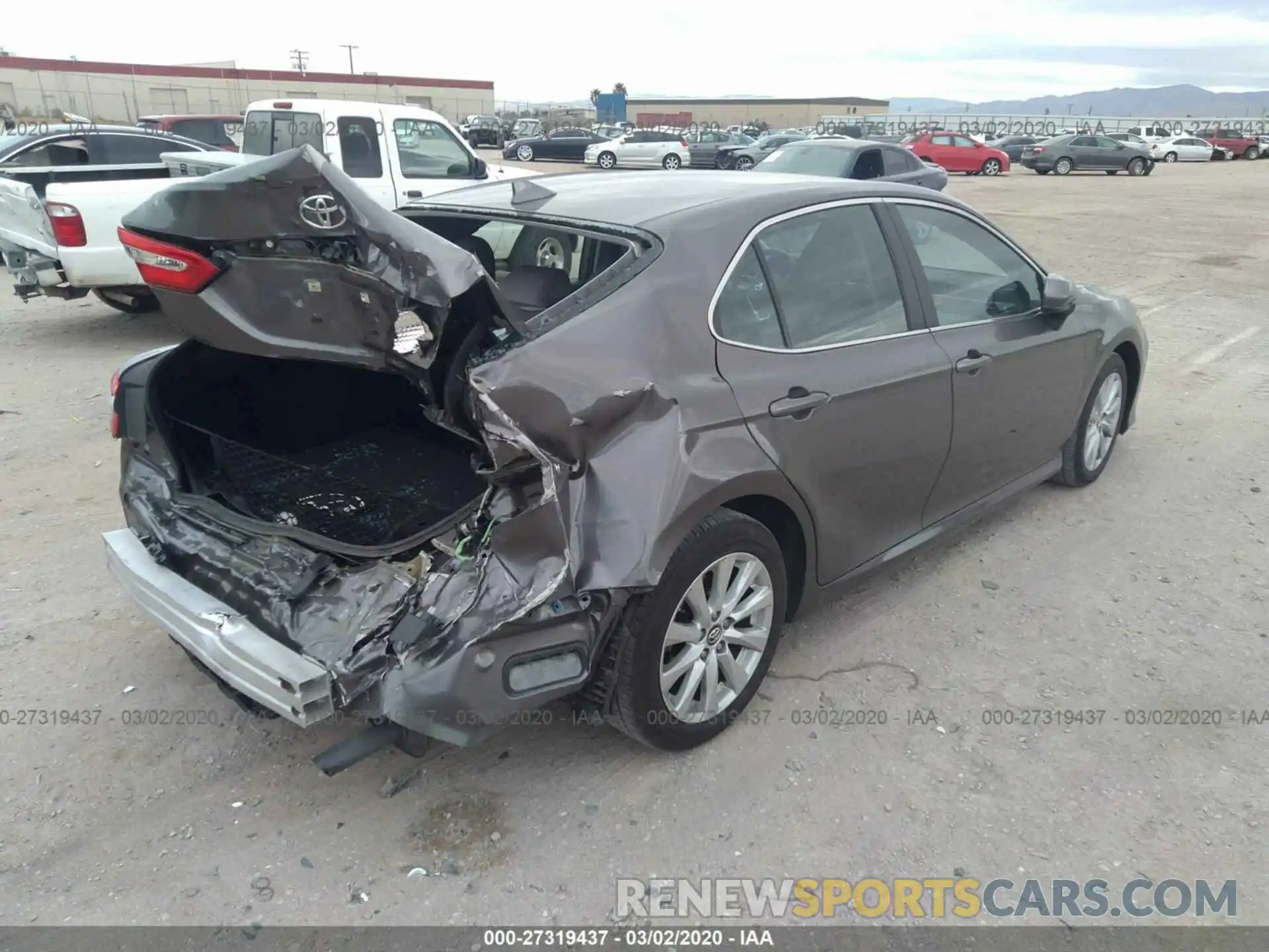 4 Photograph of a damaged car 4T1B11HK5KU192587 TOYOTA CAMRY 2019