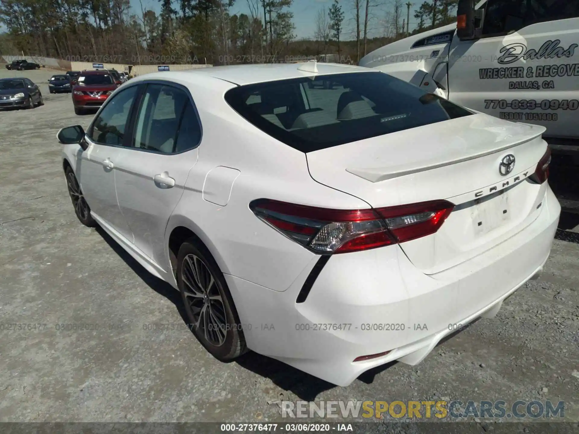 3 Photograph of a damaged car 4T1B11HK5KU193724 TOYOTA CAMRY 2019