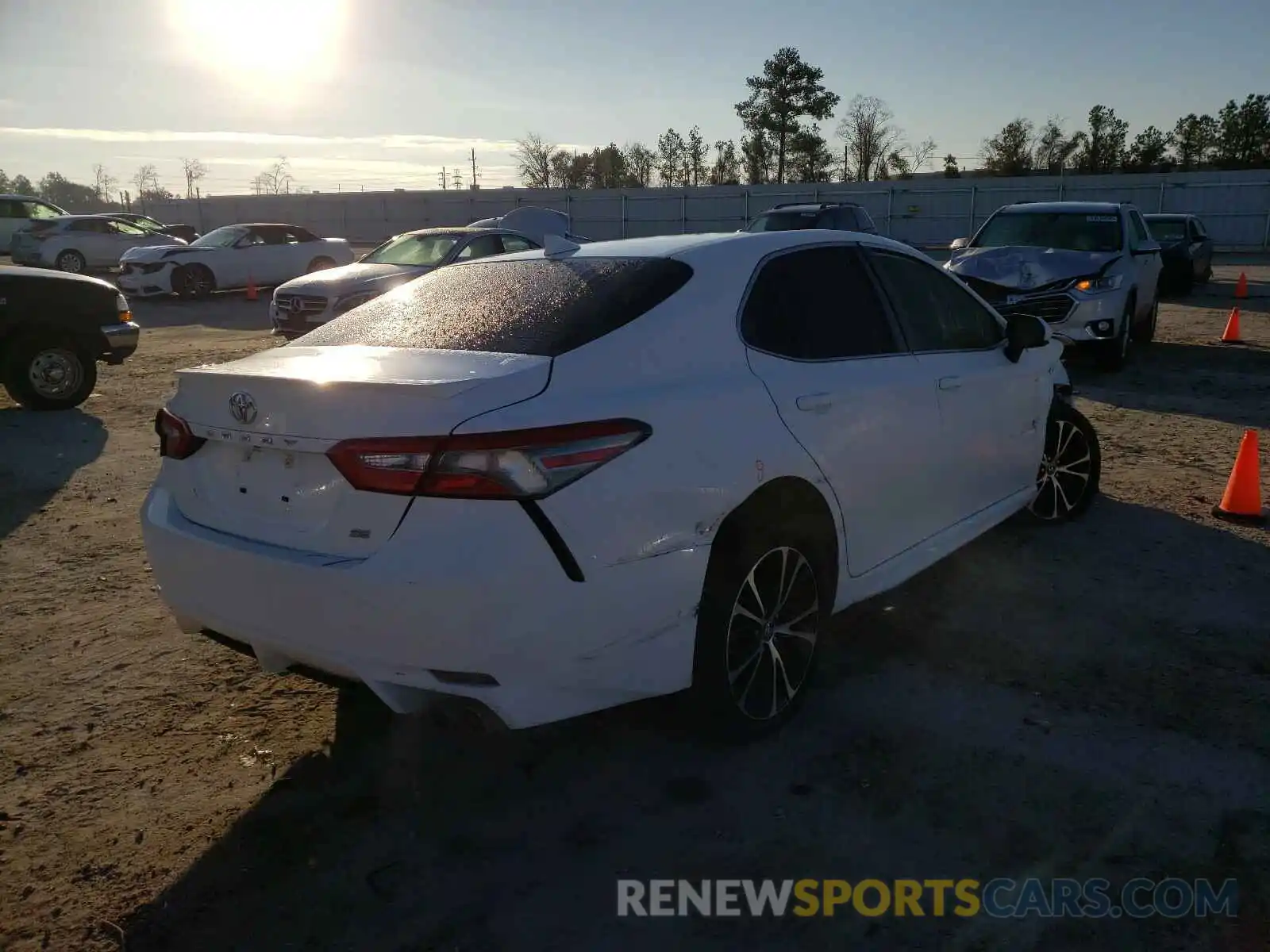 4 Photograph of a damaged car 4T1B11HK5KU194100 TOYOTA CAMRY 2019