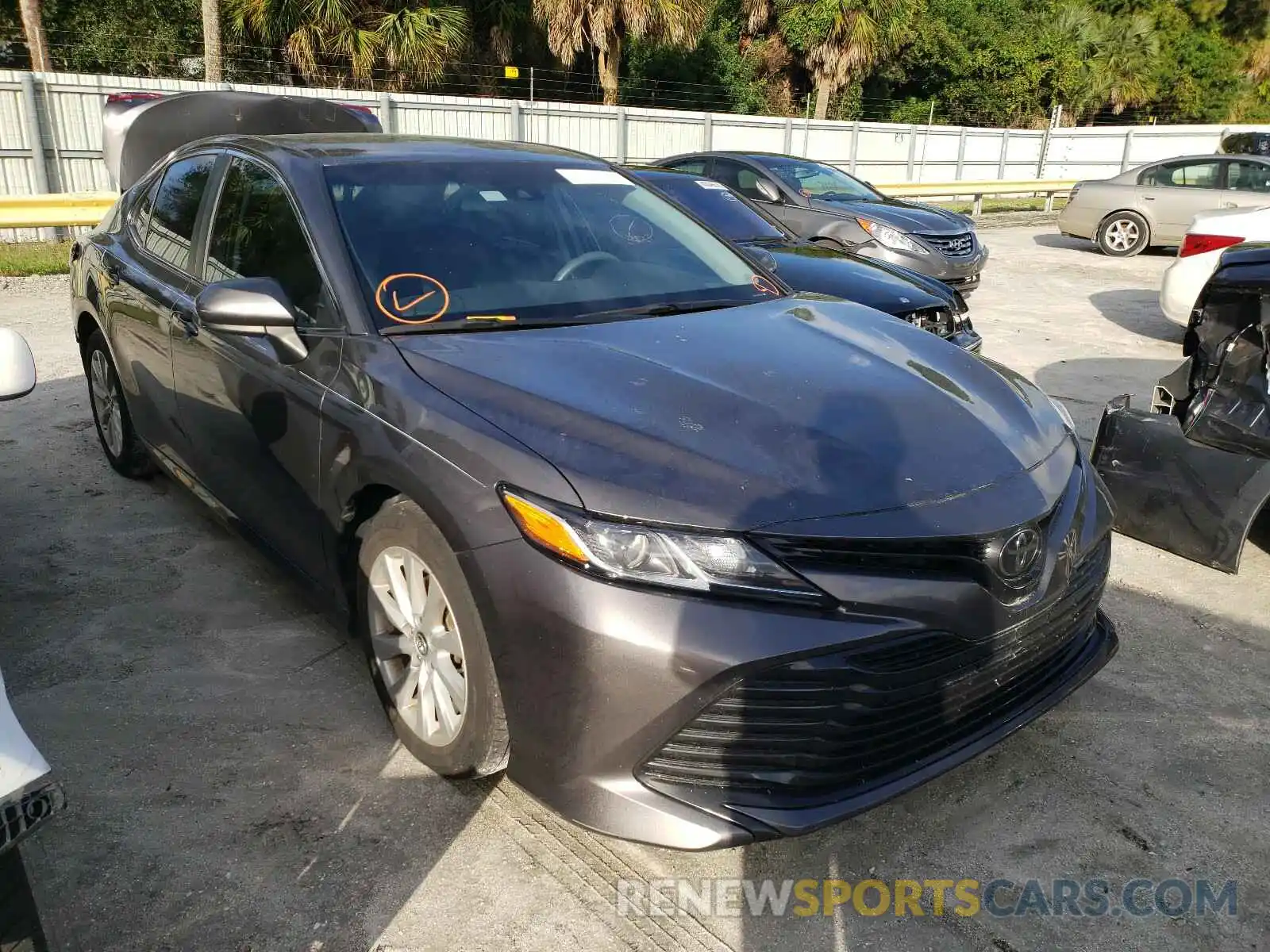 1 Photograph of a damaged car 4T1B11HK5KU194243 TOYOTA CAMRY 2019