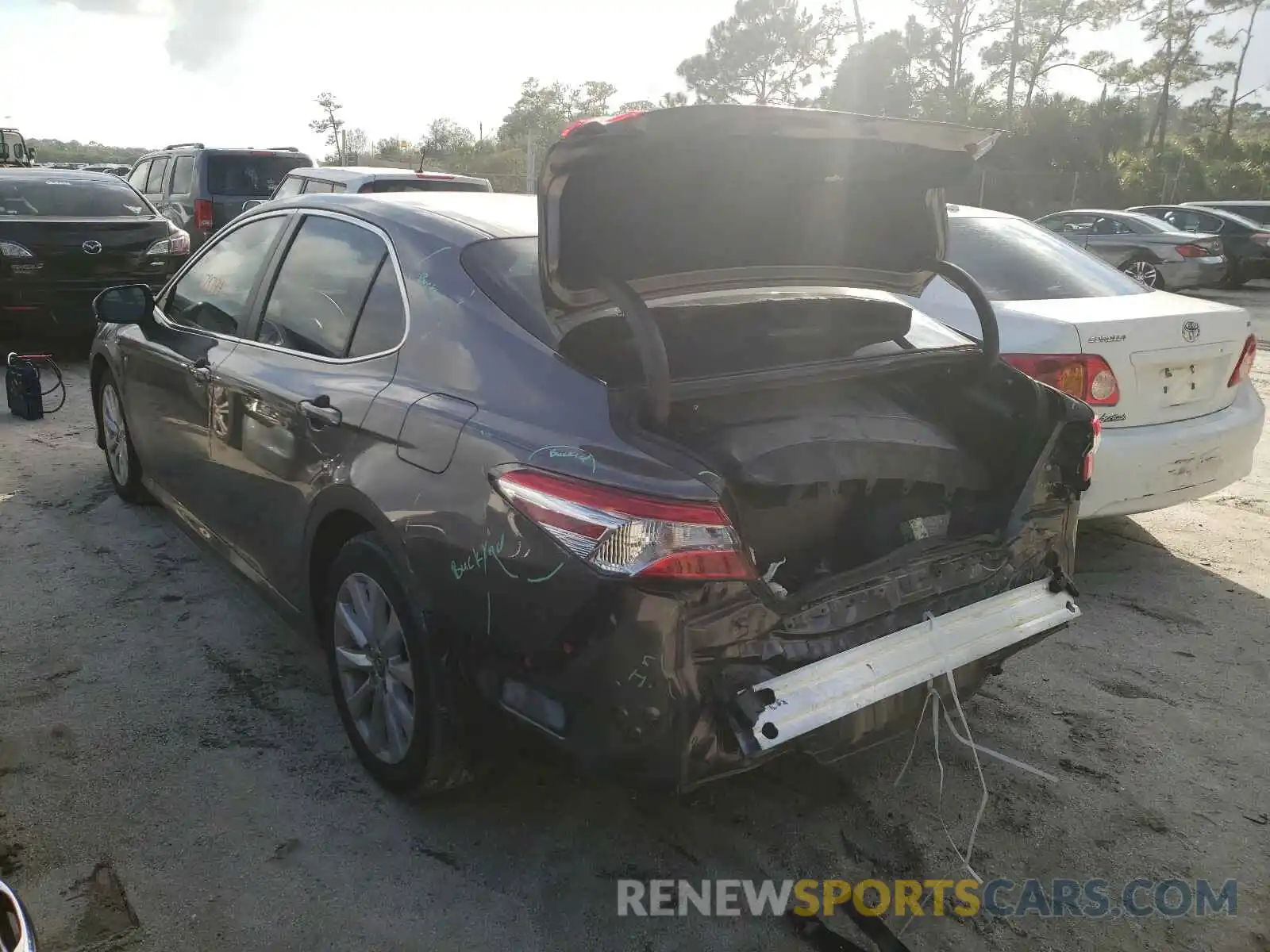 3 Photograph of a damaged car 4T1B11HK5KU194243 TOYOTA CAMRY 2019