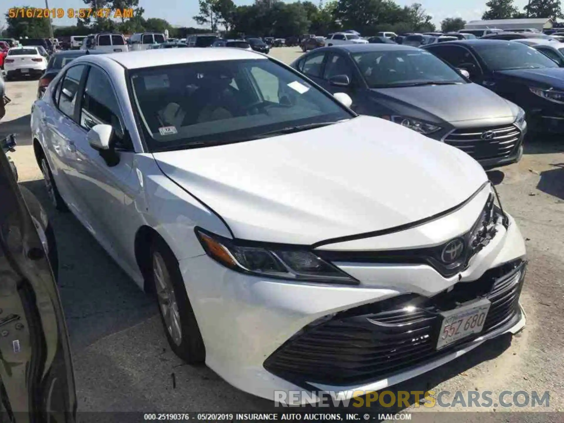 16 Photograph of a damaged car 4T1B11HK5KU195120 TOYOTA CAMRY 2019