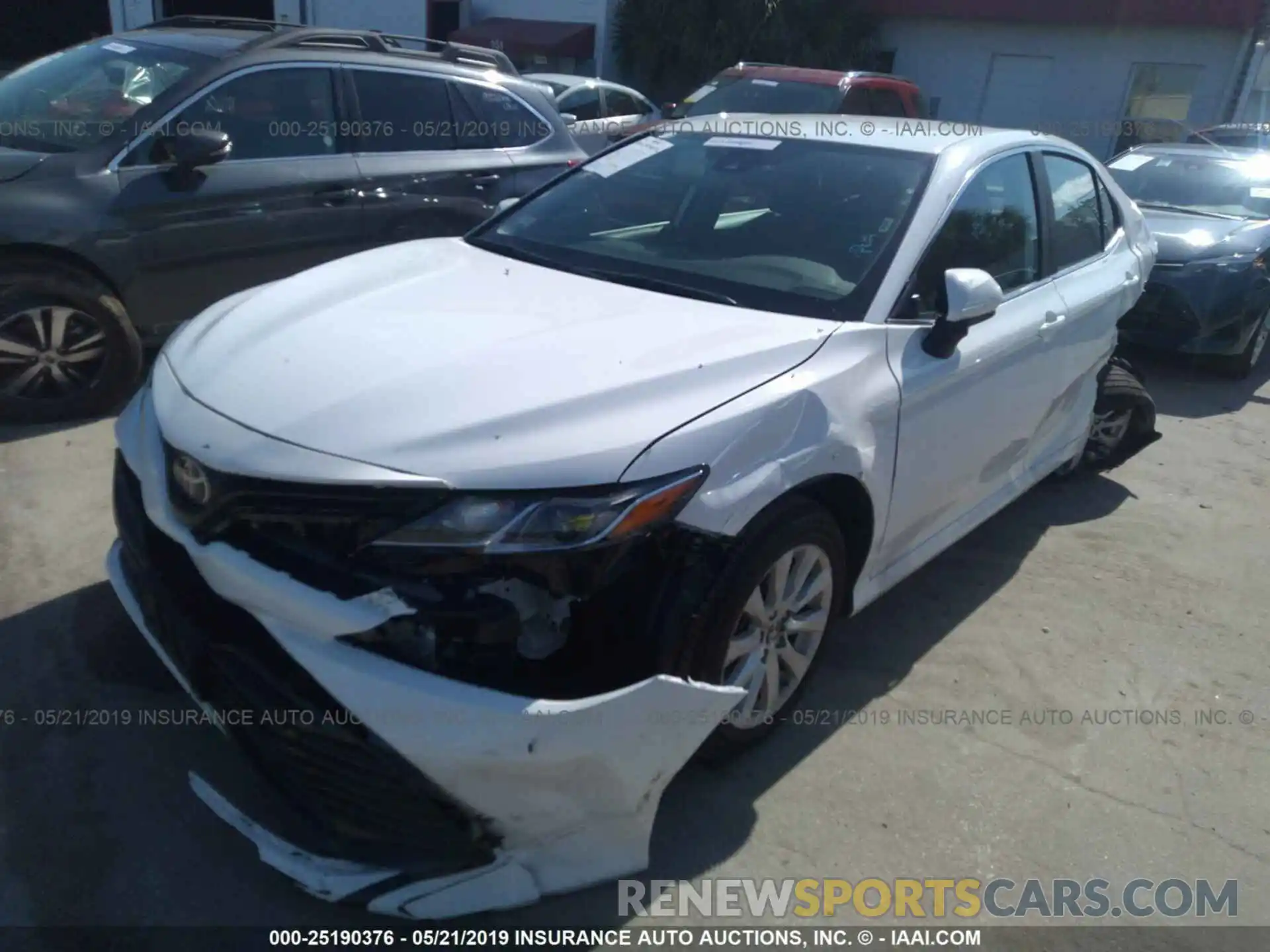 6 Photograph of a damaged car 4T1B11HK5KU195120 TOYOTA CAMRY 2019