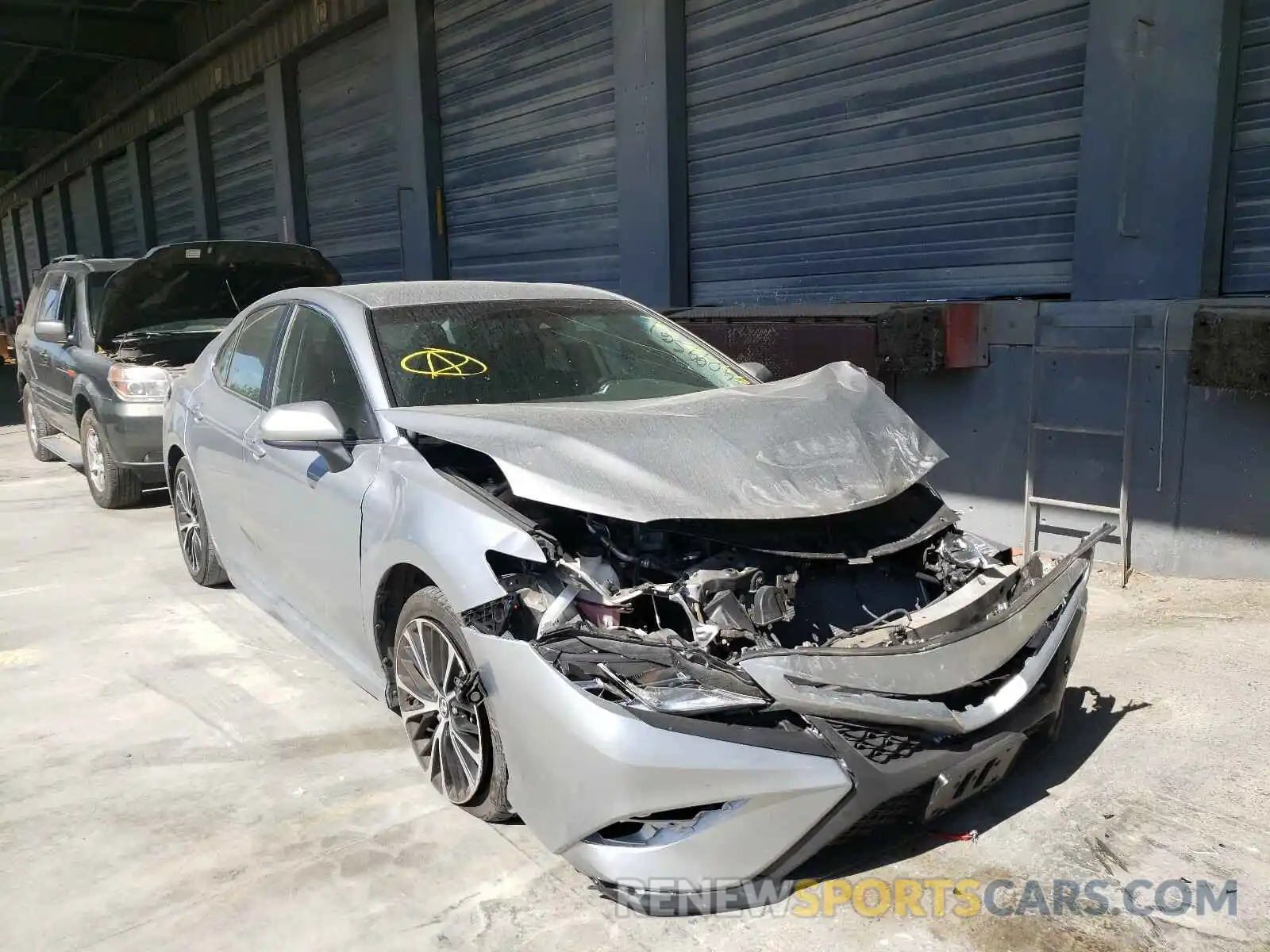 1 Photograph of a damaged car 4T1B11HK5KU195621 TOYOTA CAMRY 2019