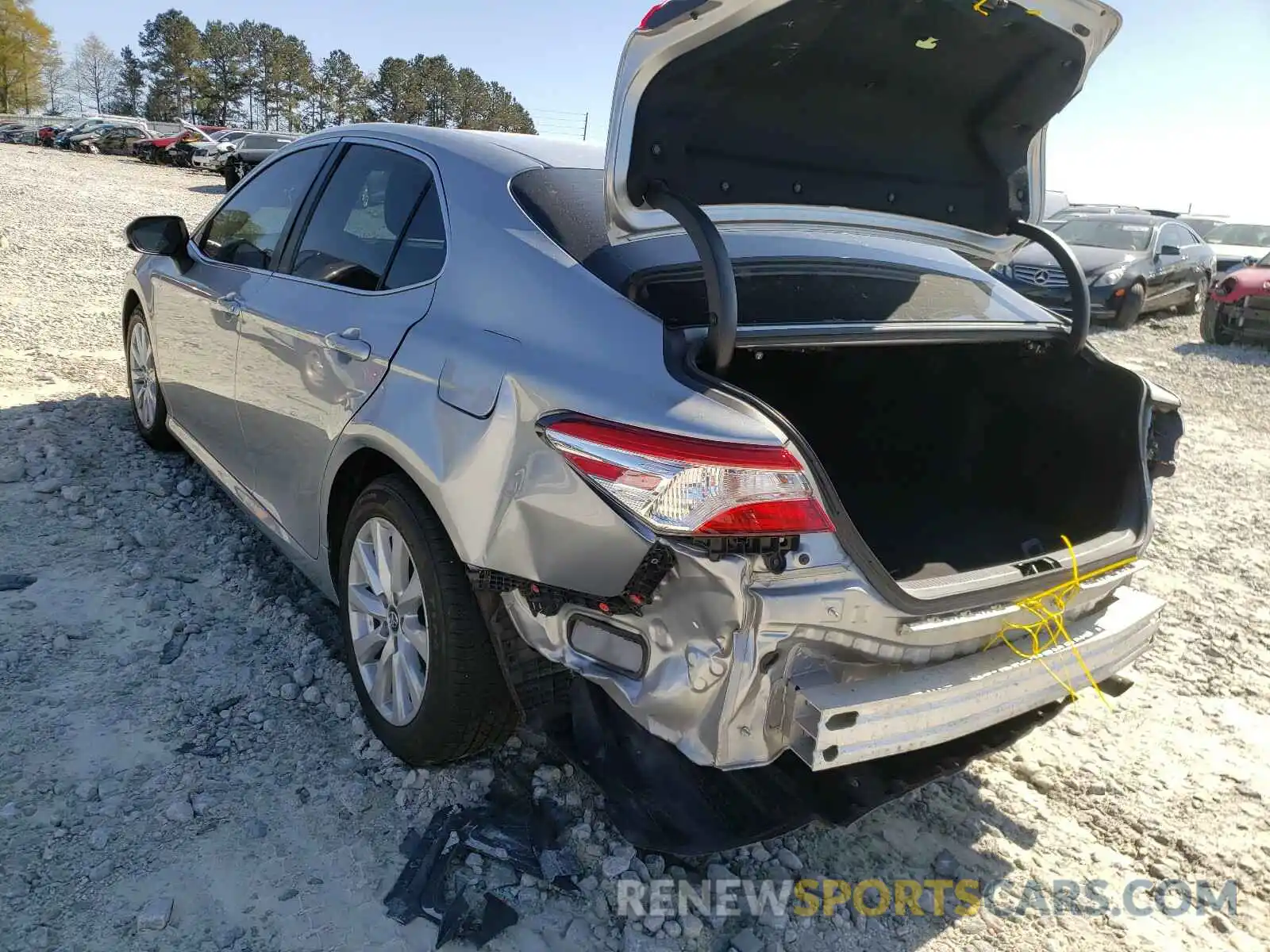 3 Photograph of a damaged car 4T1B11HK5KU196316 TOYOTA CAMRY 2019