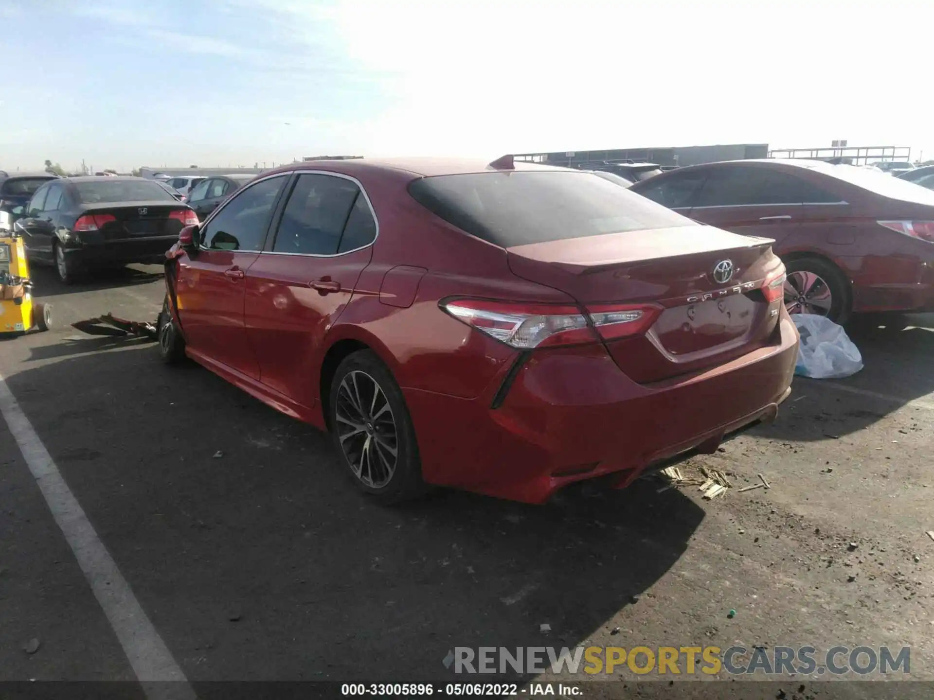 3 Photograph of a damaged car 4T1B11HK5KU197305 TOYOTA CAMRY 2019