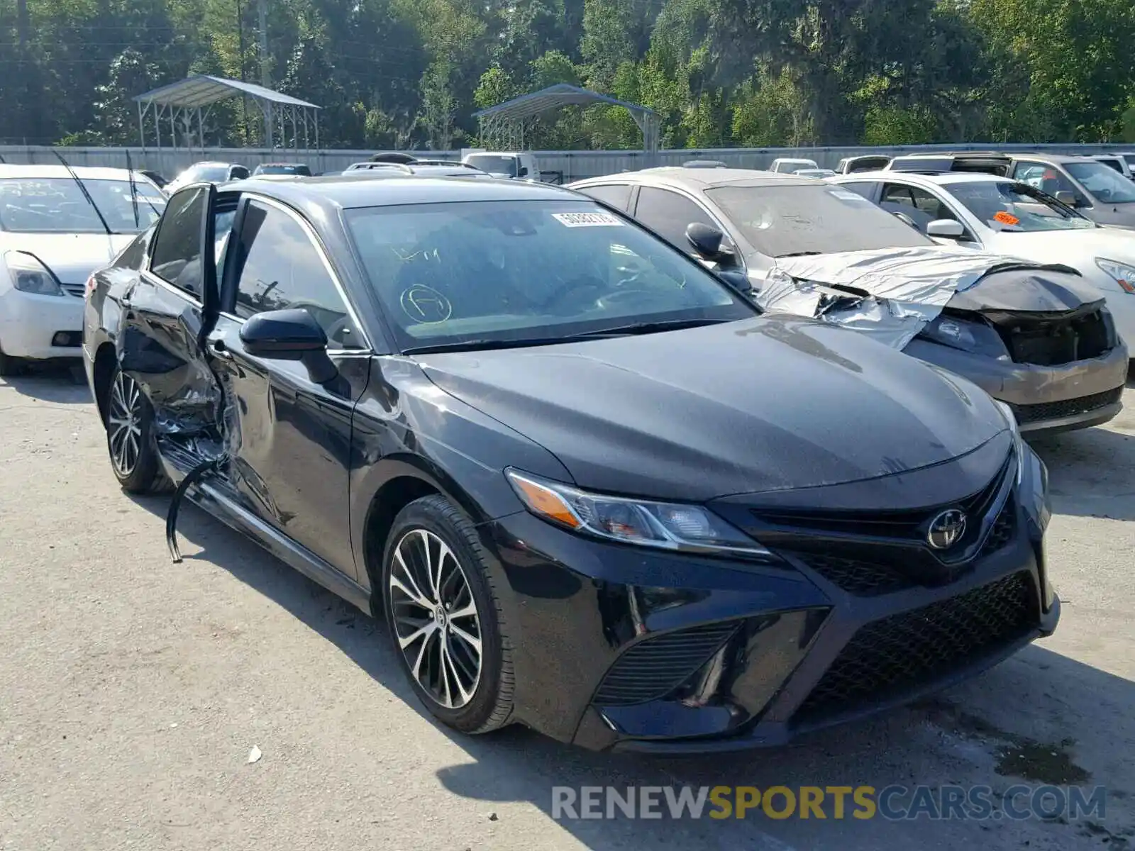 1 Photograph of a damaged car 4T1B11HK5KU197417 TOYOTA CAMRY 2019