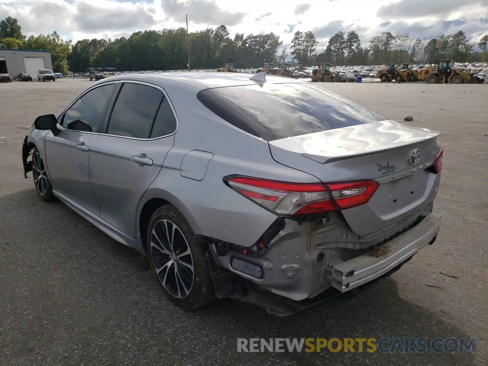 3 Photograph of a damaged car 4T1B11HK5KU199457 TOYOTA CAMRY 2019