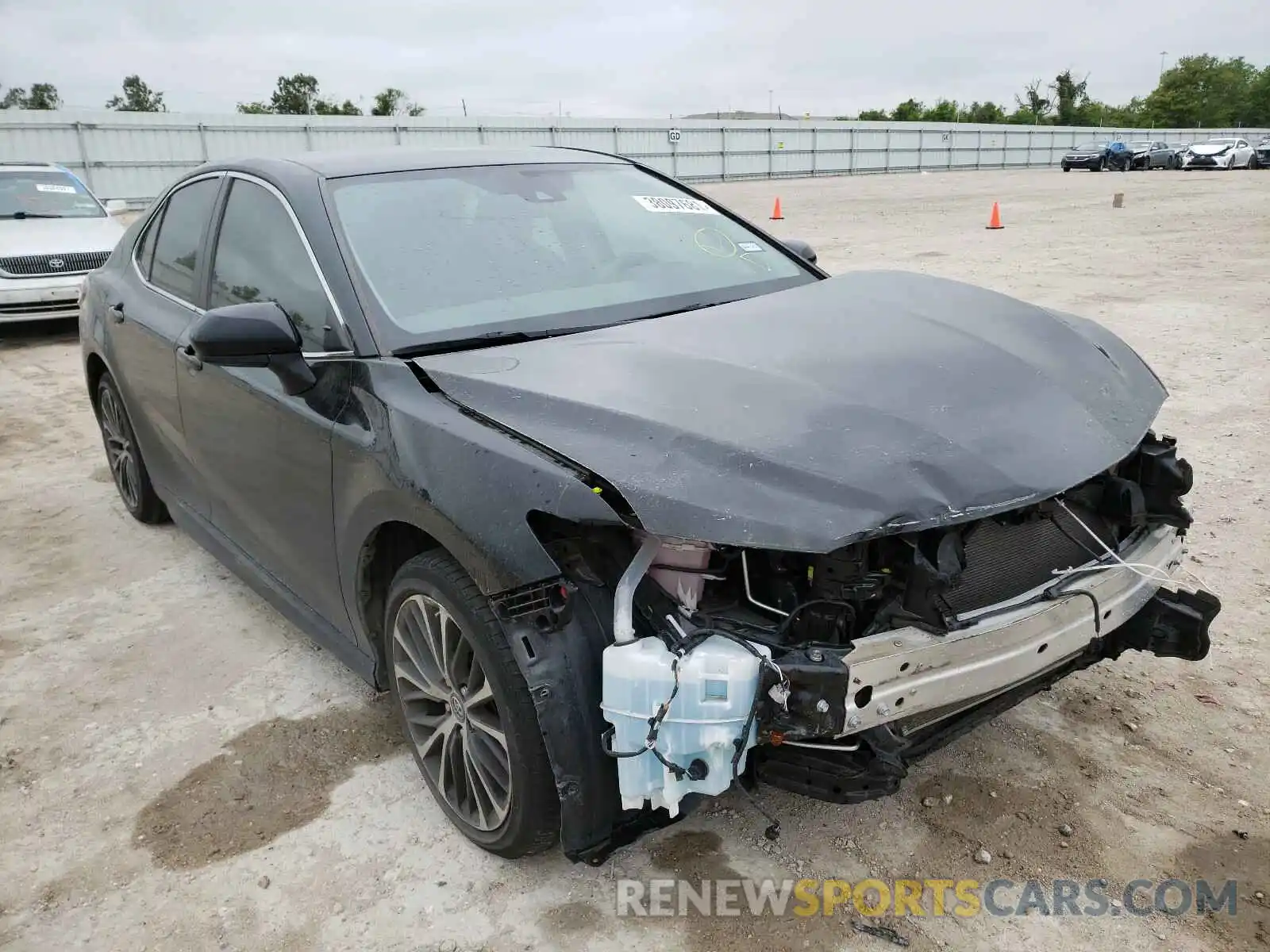 1 Photograph of a damaged car 4T1B11HK5KU199622 TOYOTA CAMRY 2019