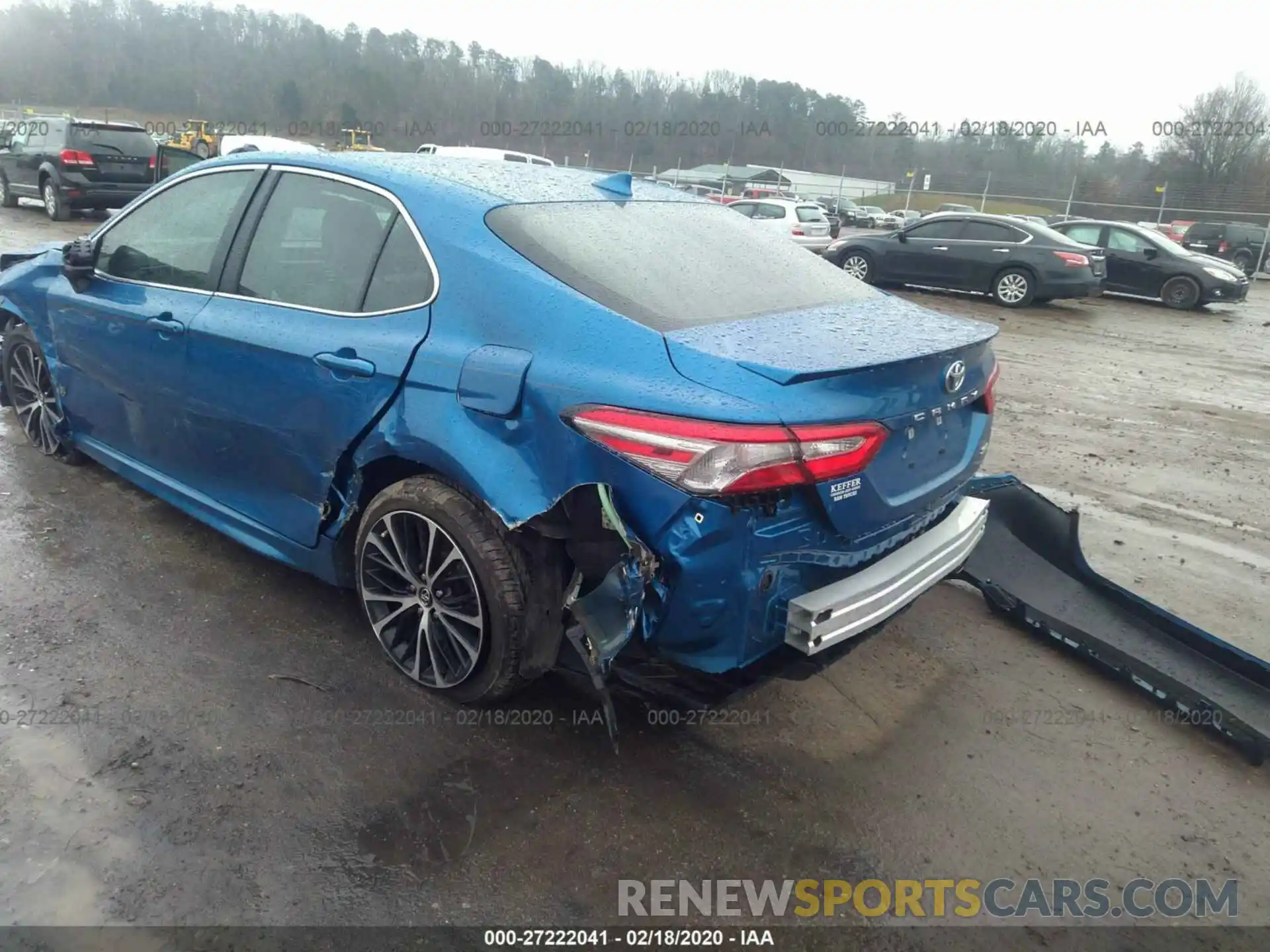 3 Photograph of a damaged car 4T1B11HK5KU200638 TOYOTA CAMRY 2019